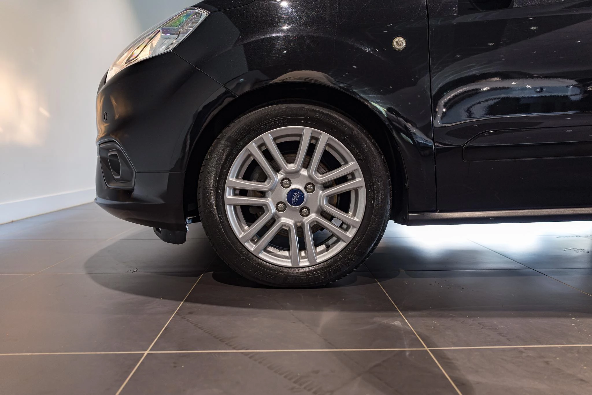 Ford Tourneo 1.5 TDCi 75kW Ambiente