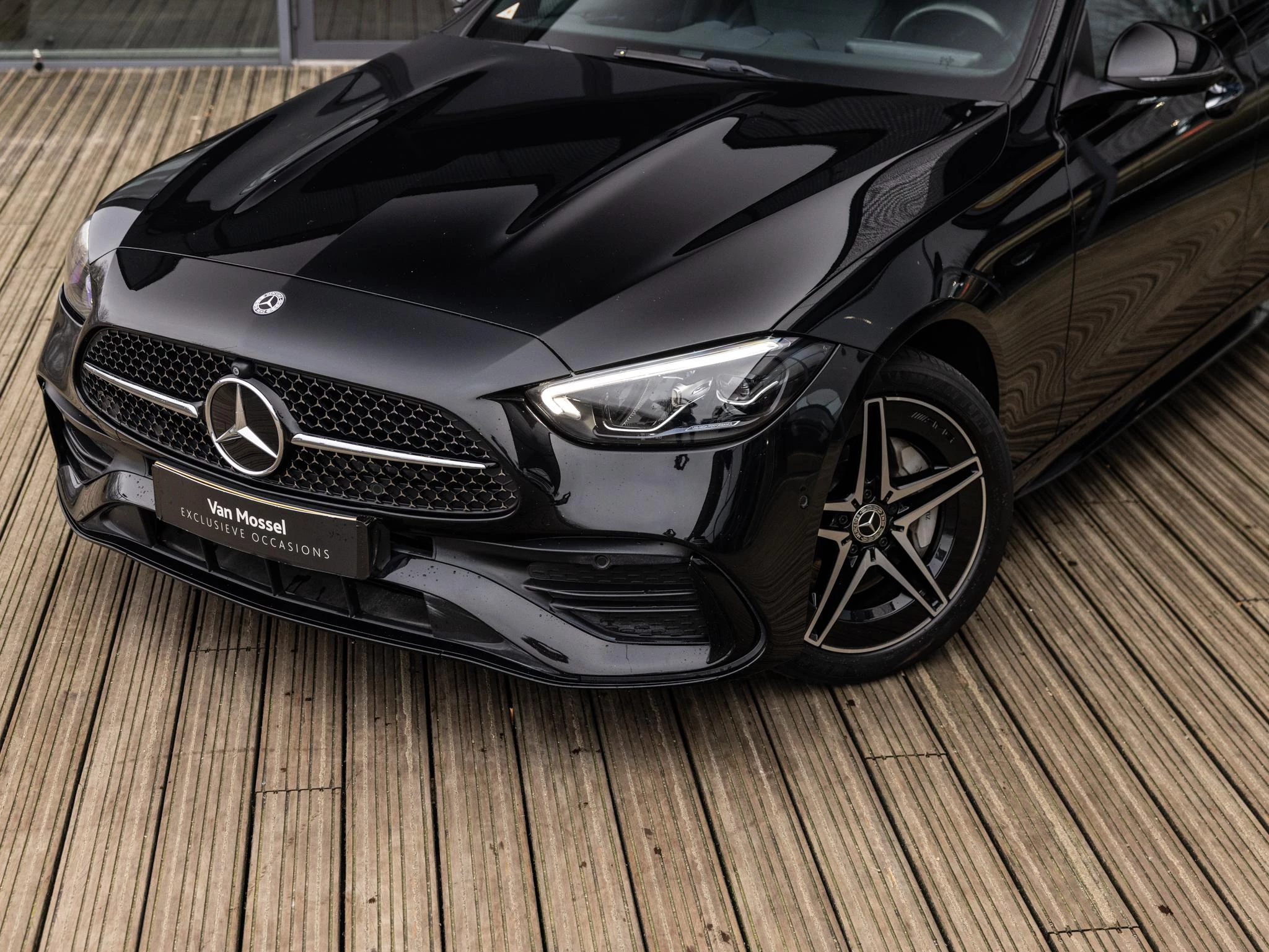 Mercedes-Benz-C-Klasse-image-6