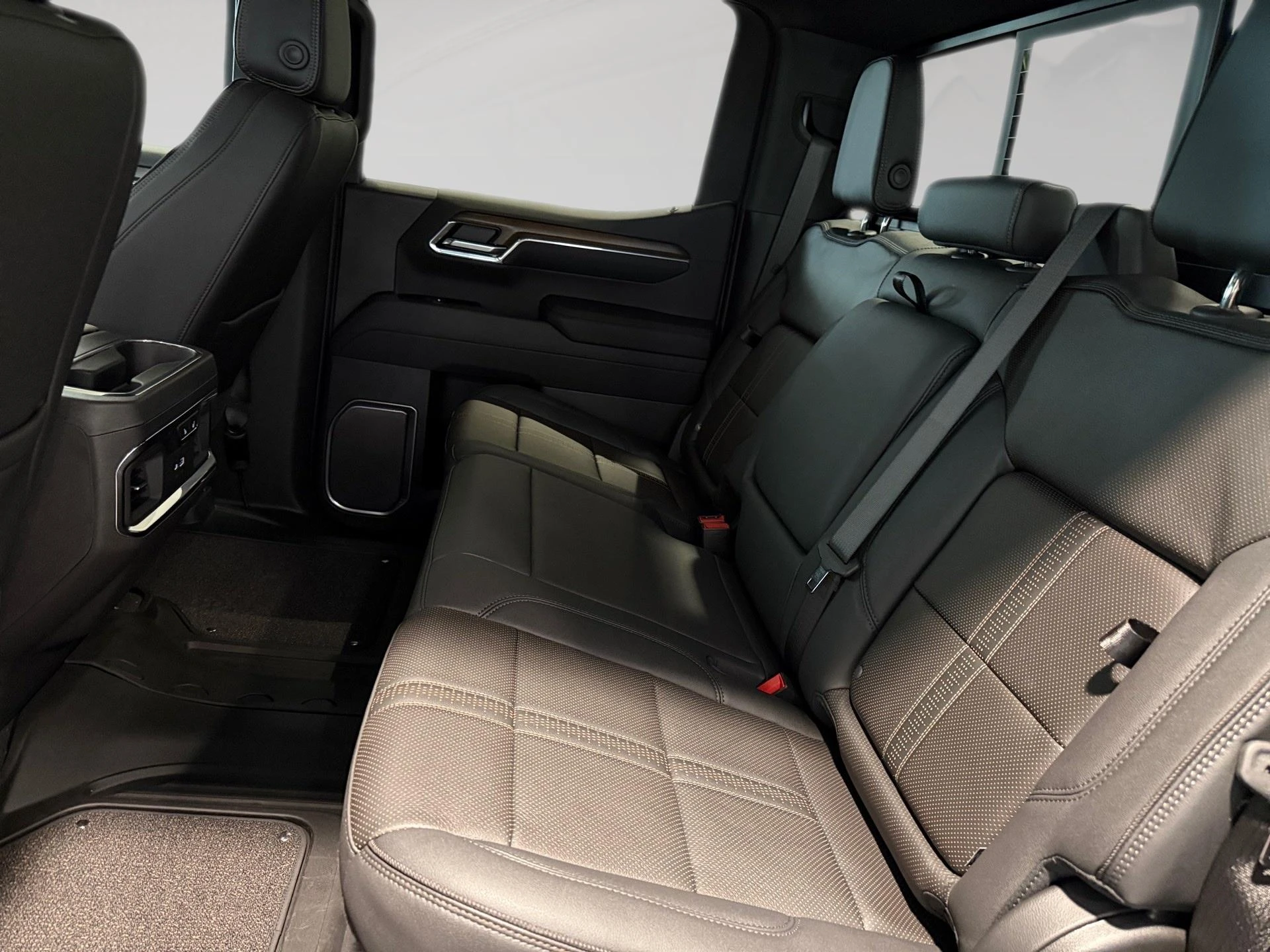 Chevrolet-Silverado-image-12