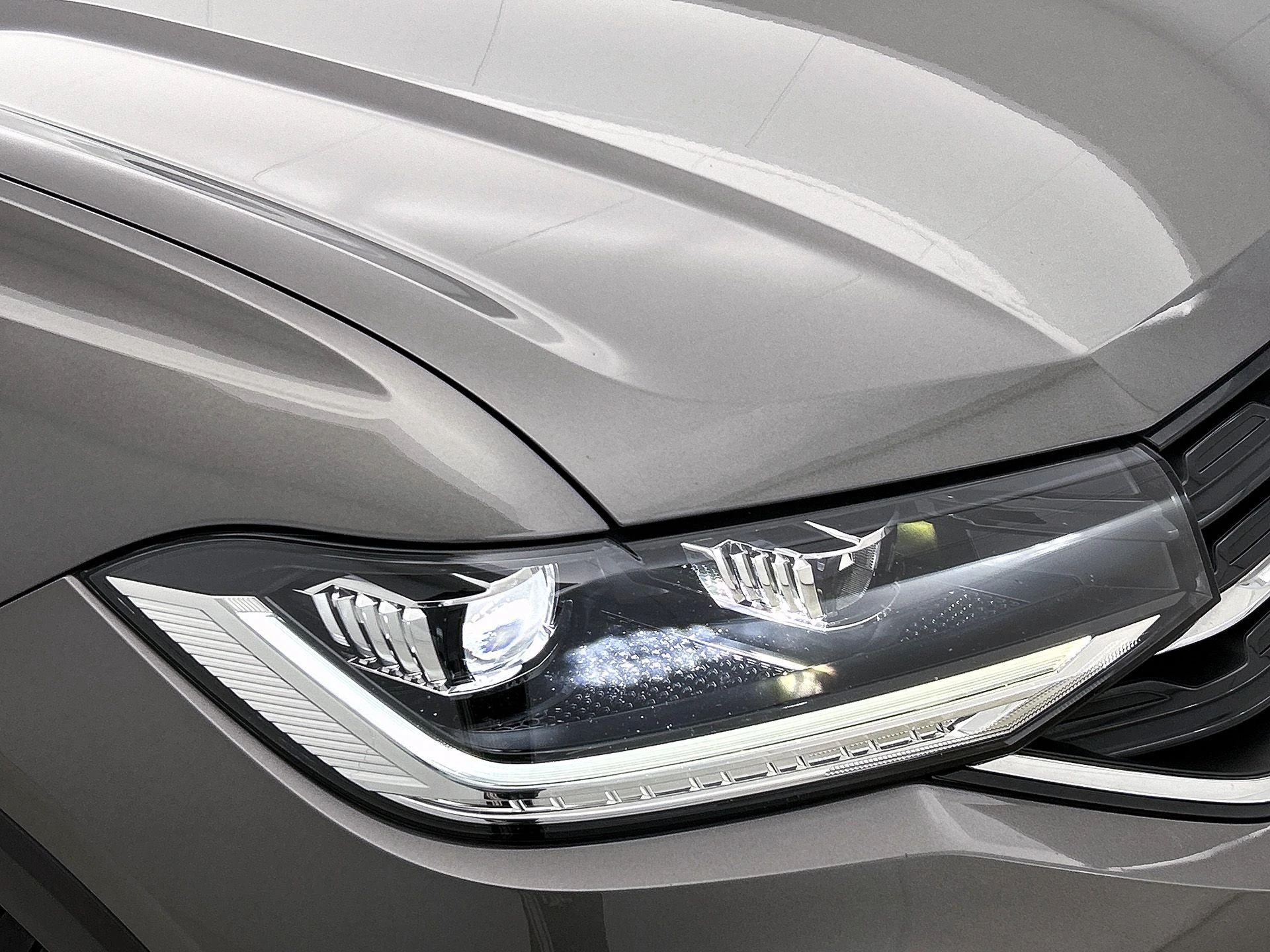 Volkswagen-T-Cross-image-14