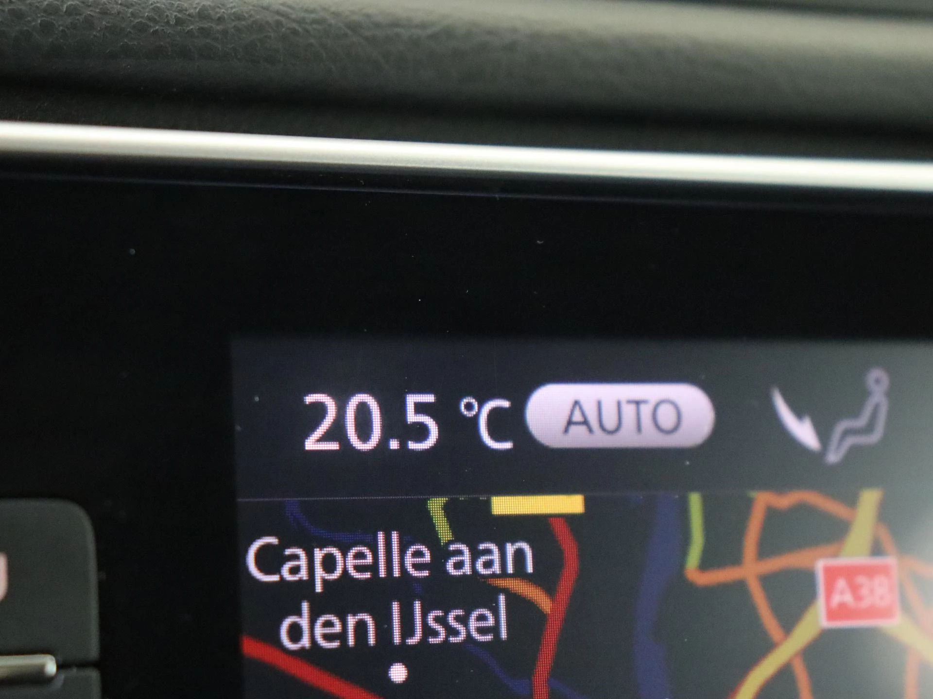 Nissan-Leaf-image-21