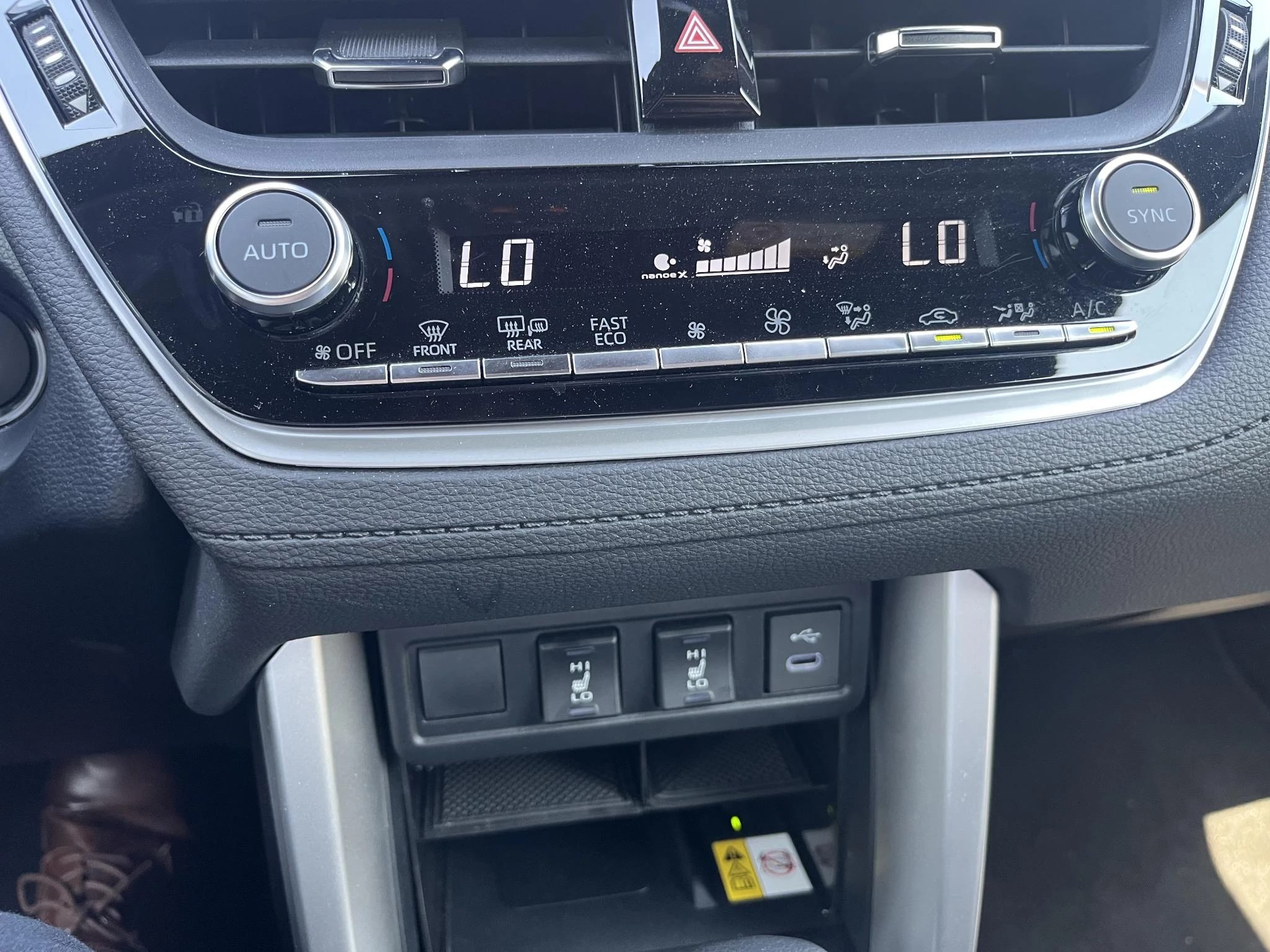 Toyota-Corolla Cross-image-18