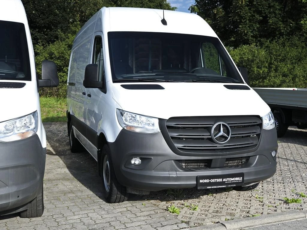 Mercedes-Benz-Sprinter 317-image-4