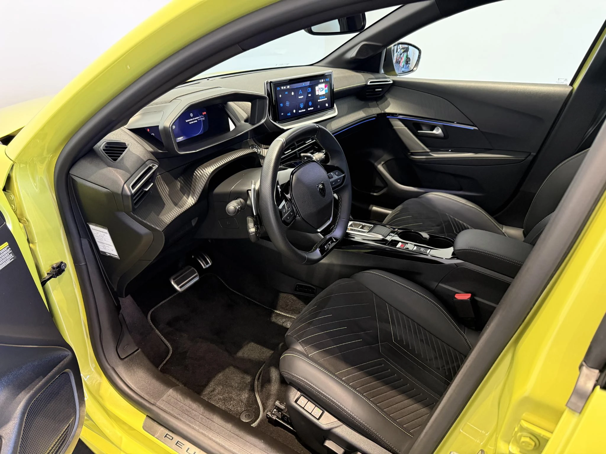 Peugeot-208-image-14