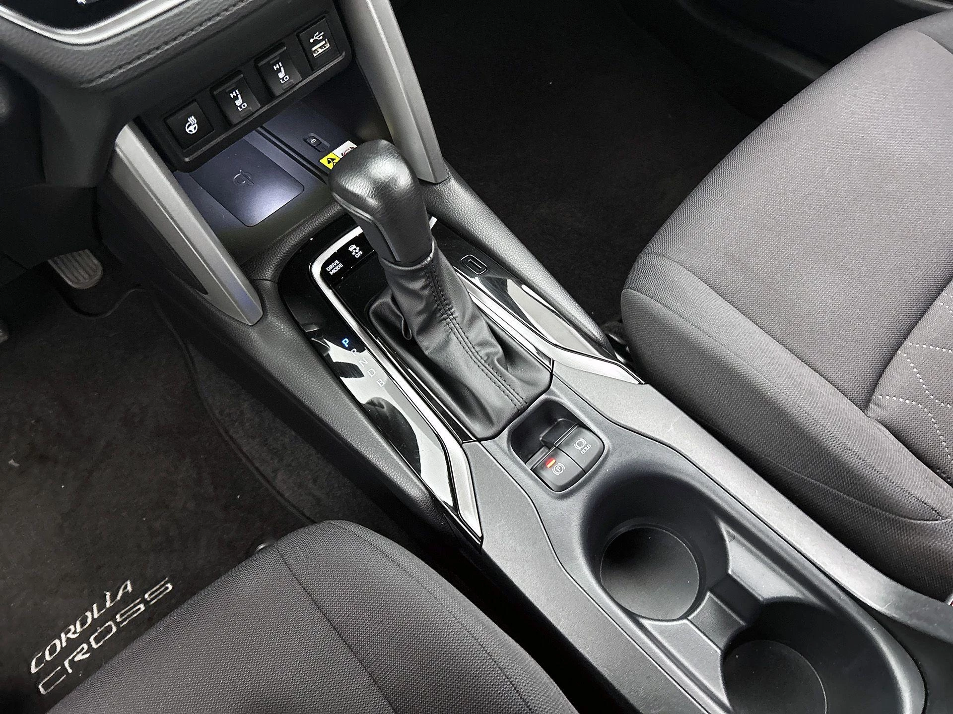 Toyota-Corolla Cross-image-28