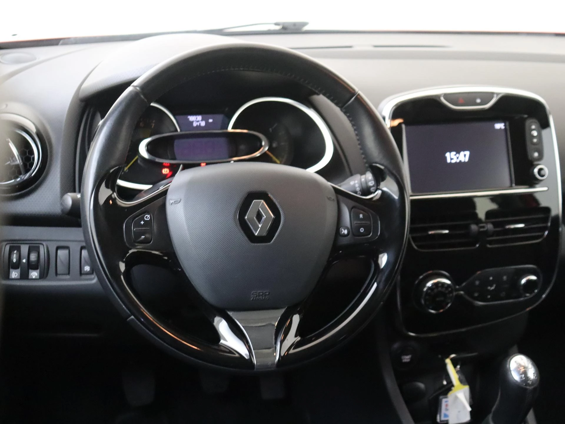 Renault-Clio-image-13
