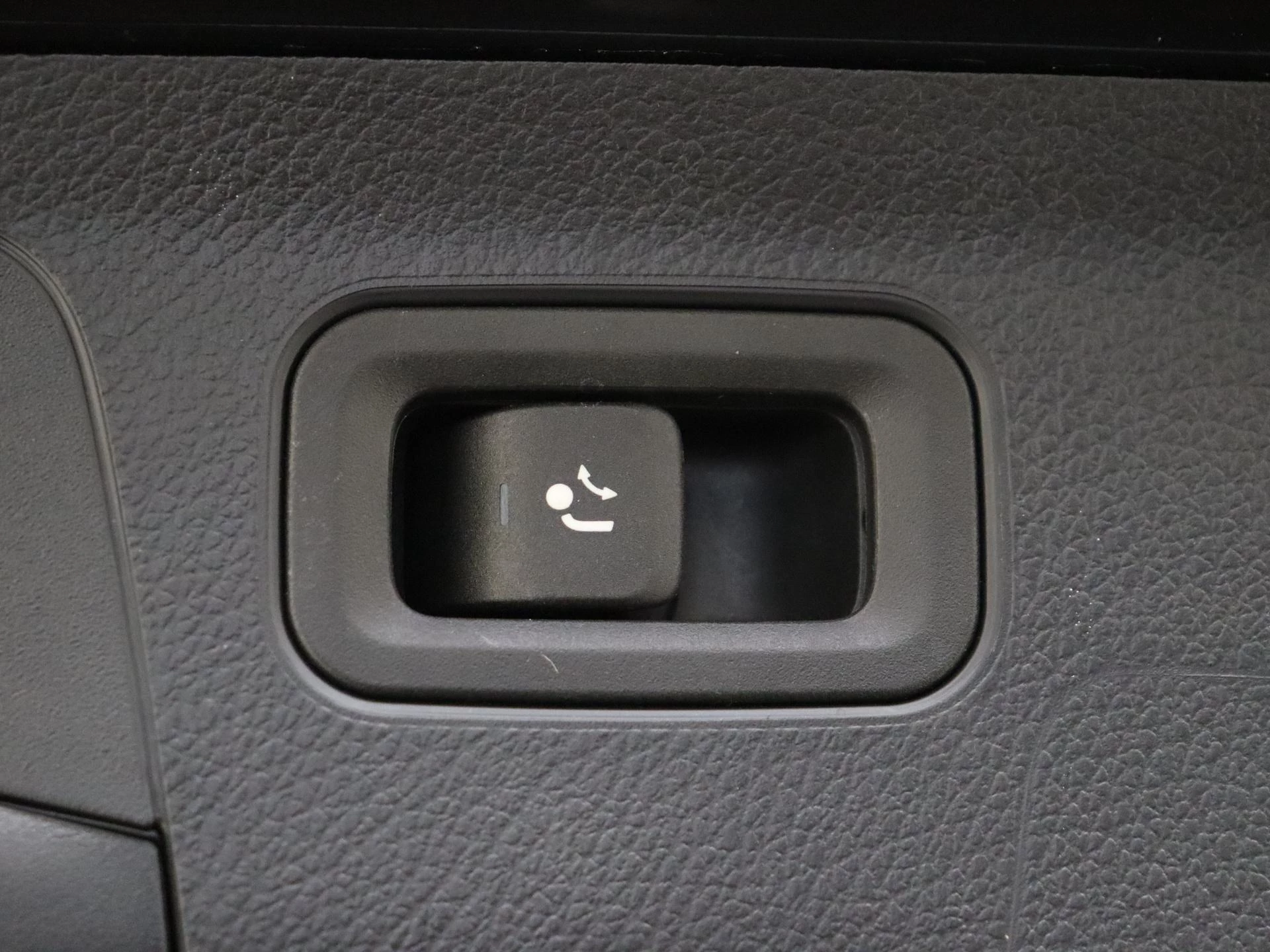 Mercedes-Benz-A-Klasse-image-32