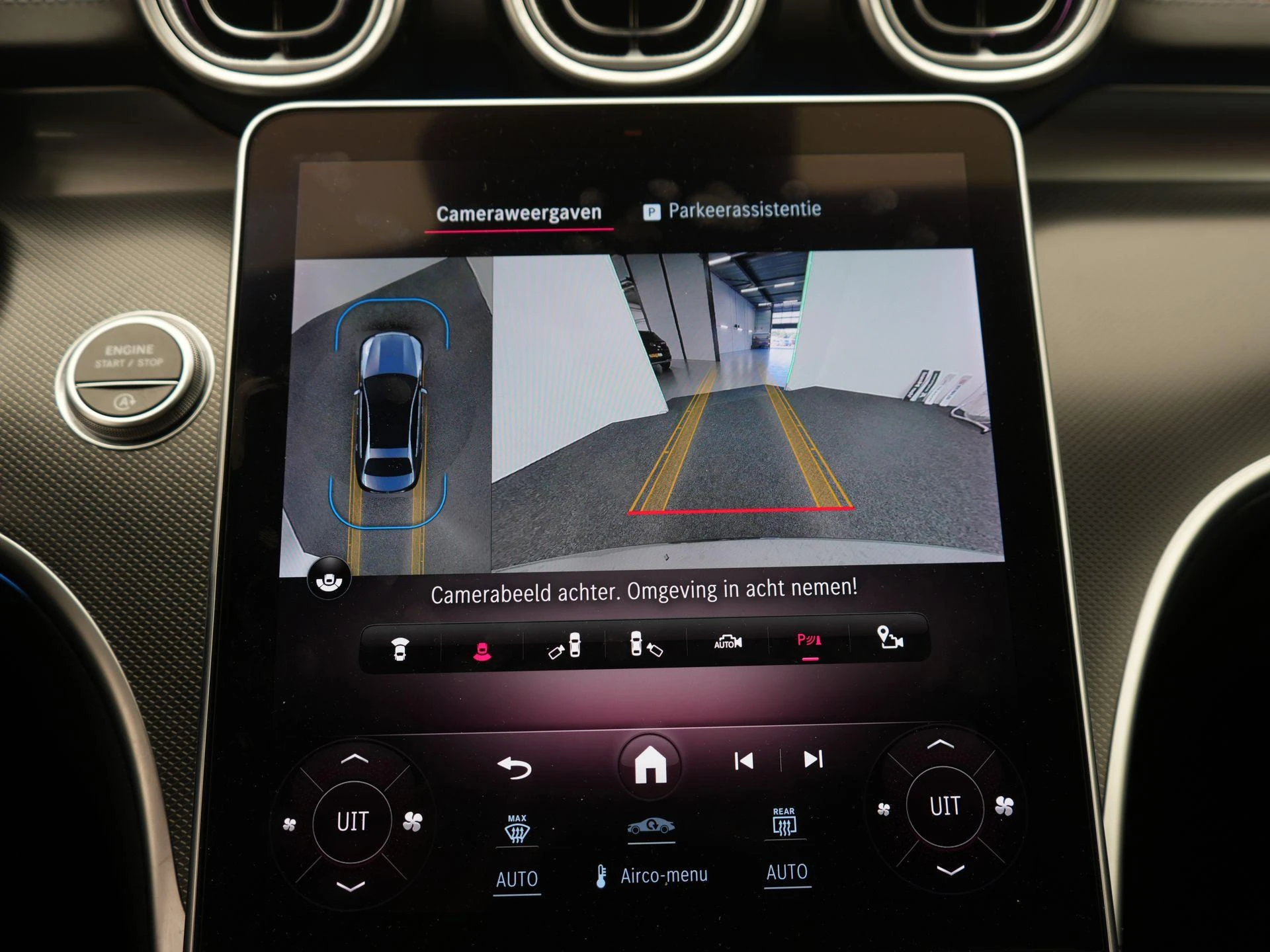 Mercedes-Benz-C-Klasse-image-11