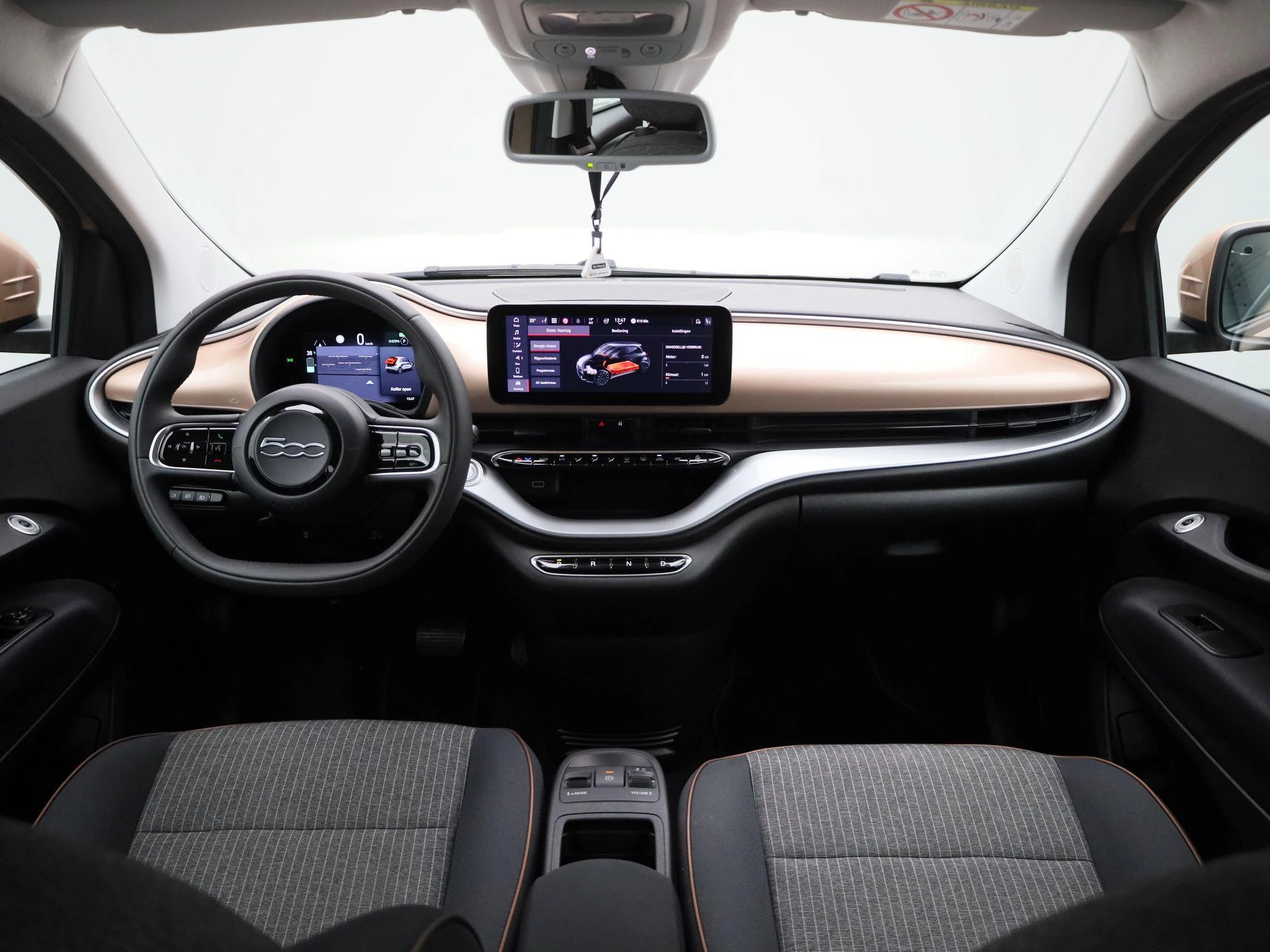 Fiat-500e-image-32