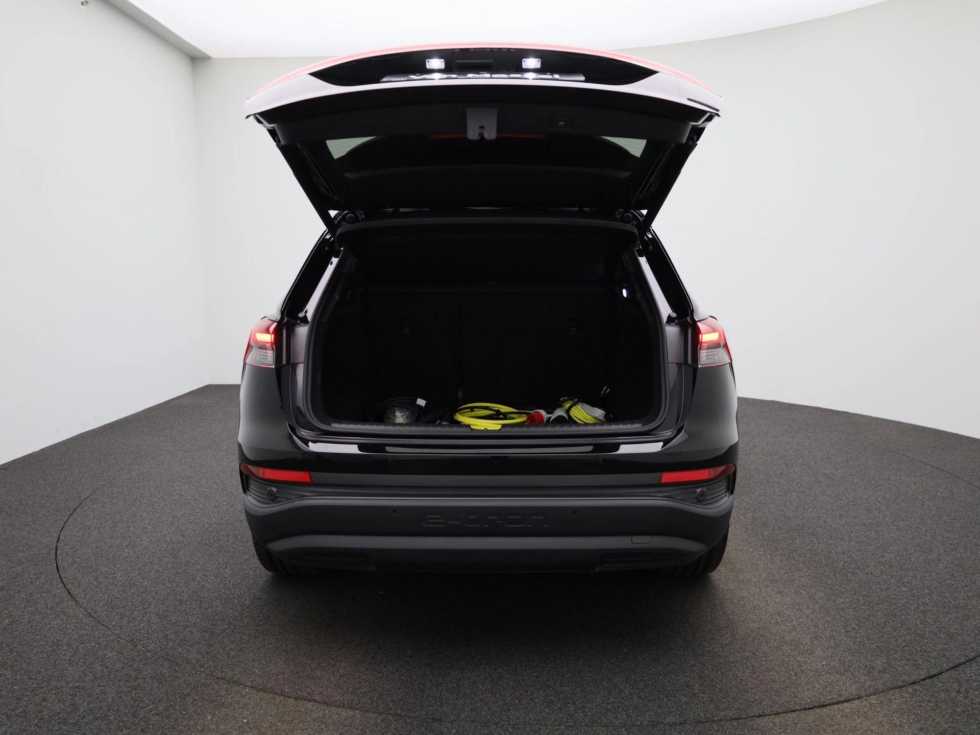 Audi-Q4 e-tron-image-10