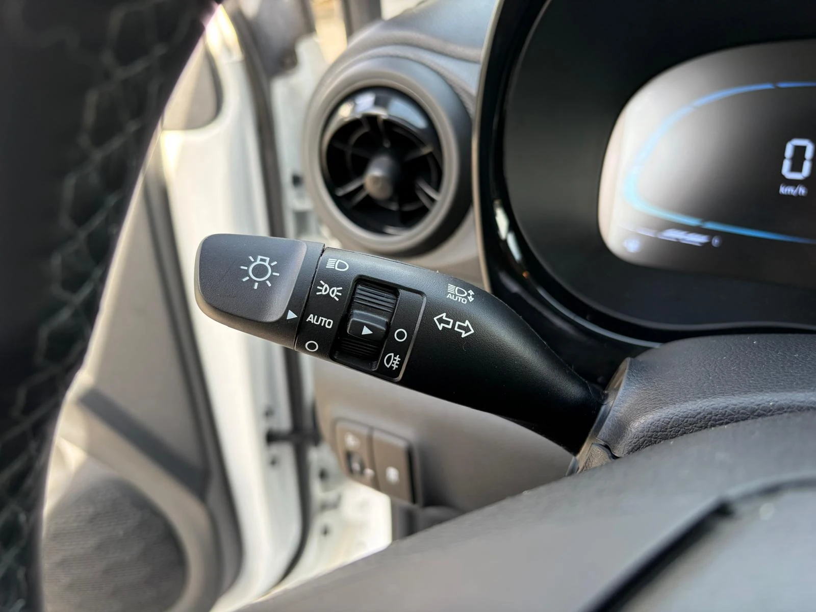 Hyundai-i10-image-11