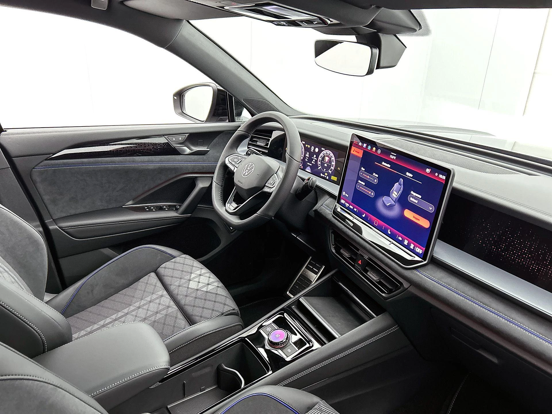 Volkswagen Tayron 1.5 eHybrid R-Line Edition