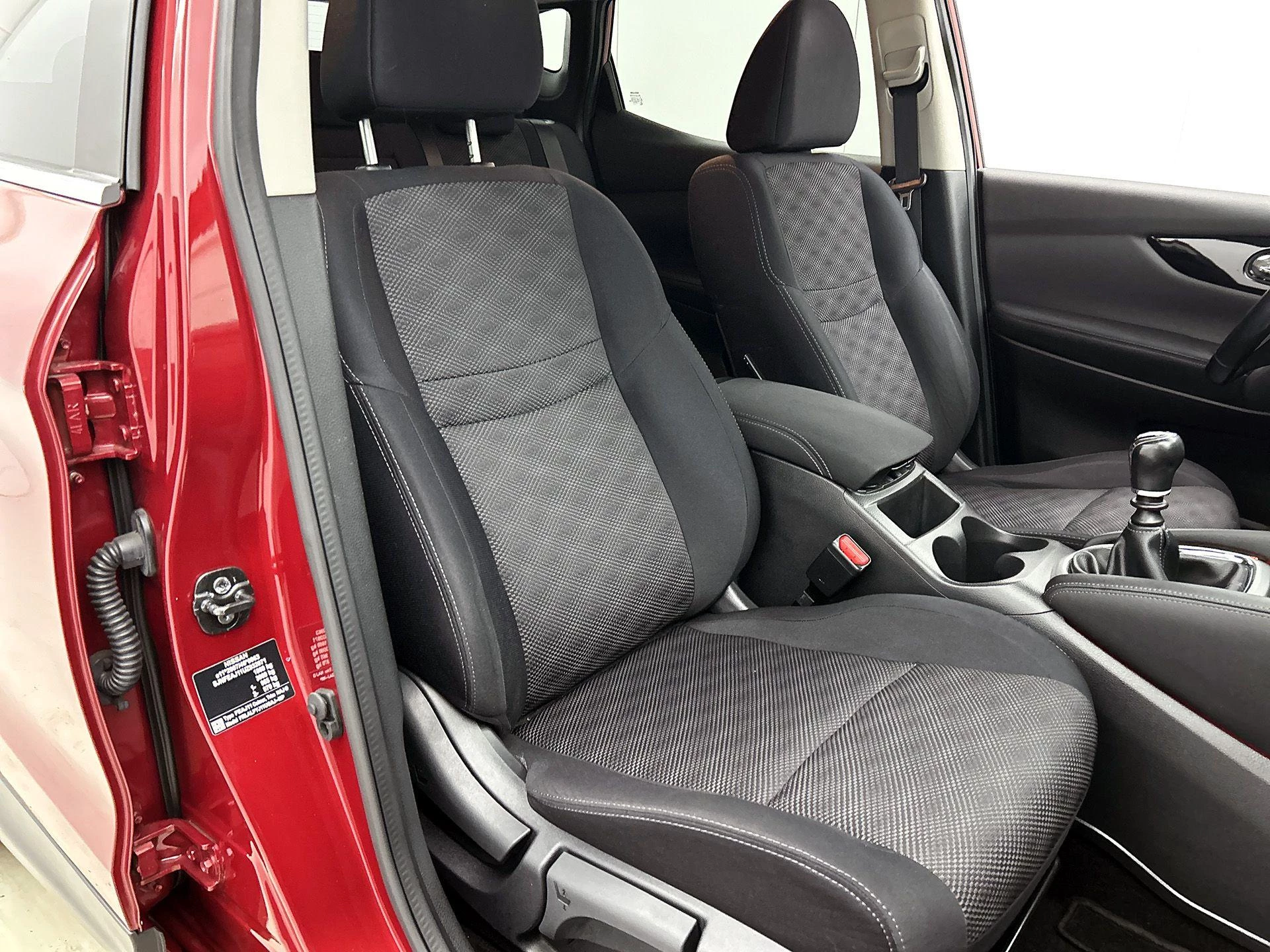 Nissan-QASHQAI-image-40