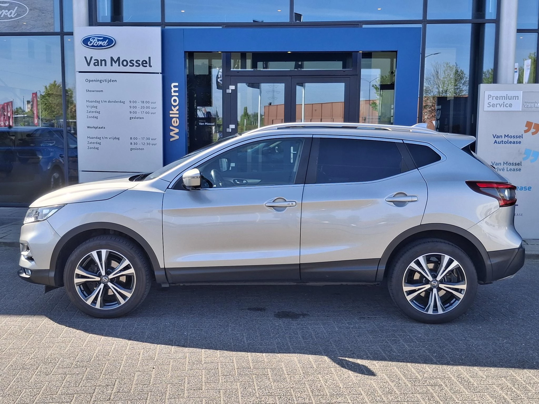 Nissan-QASHQAI-image-4
