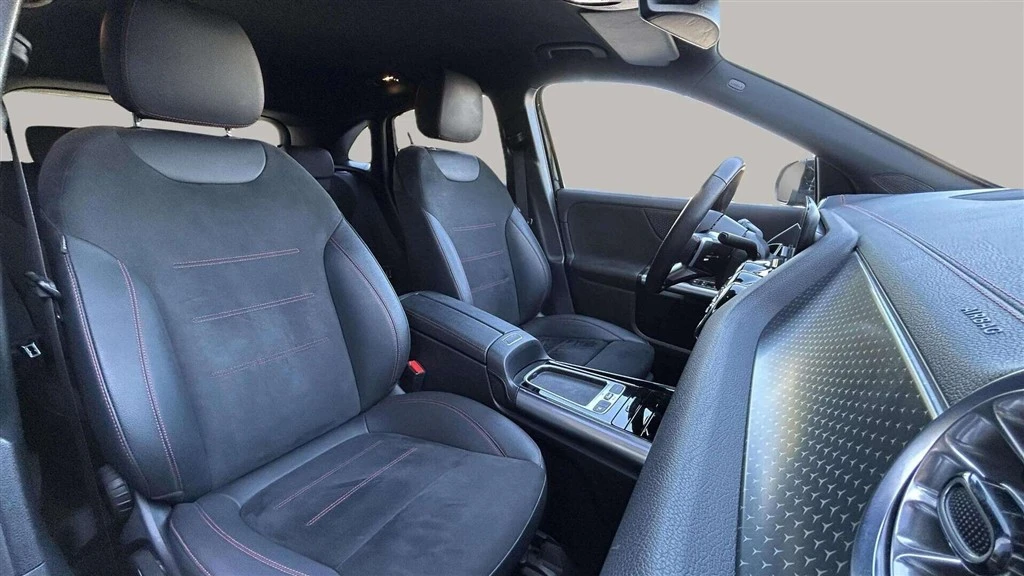 Mercedes-Benz-EQA-image-18