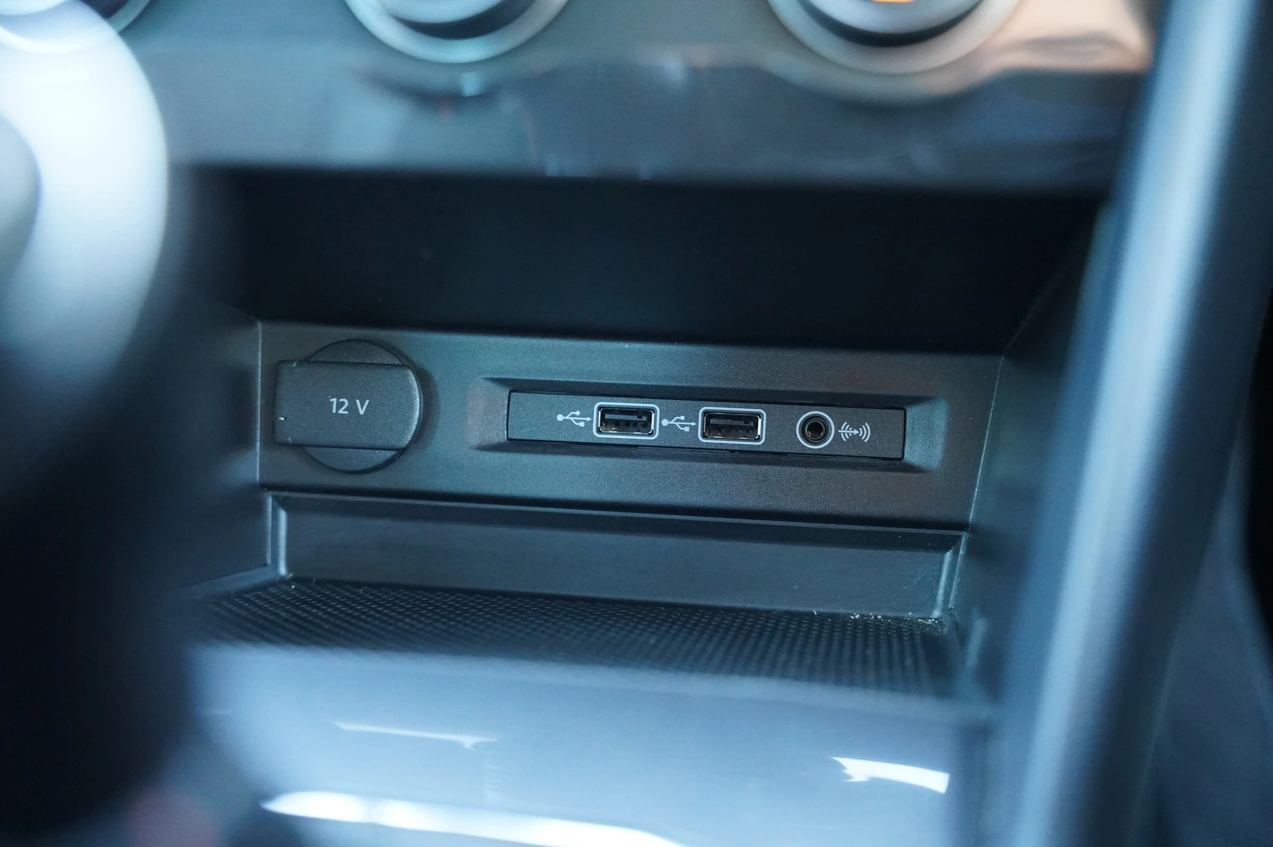 Volkswagen-Tiguan-image-21