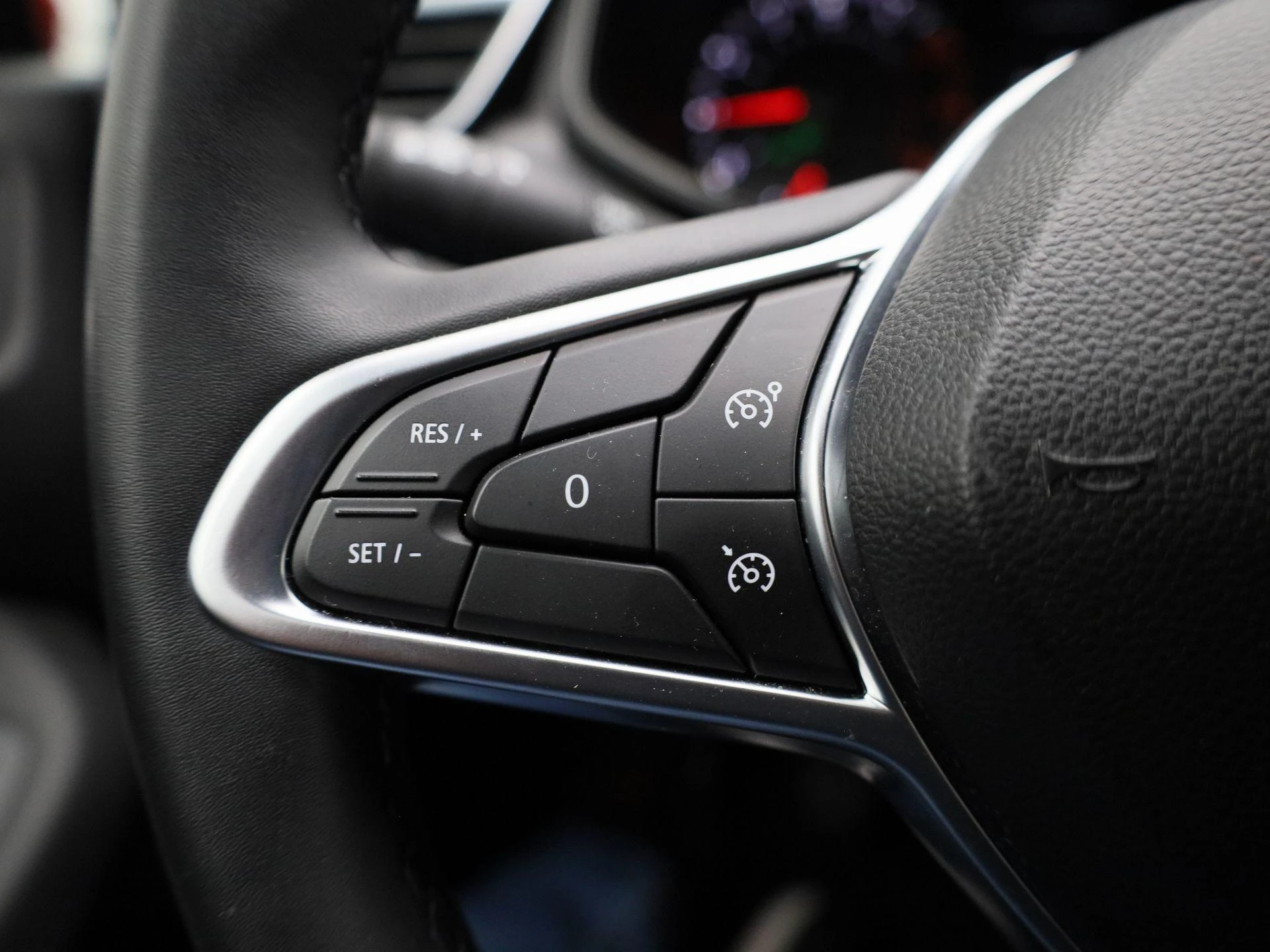Renault-Clio-image-16