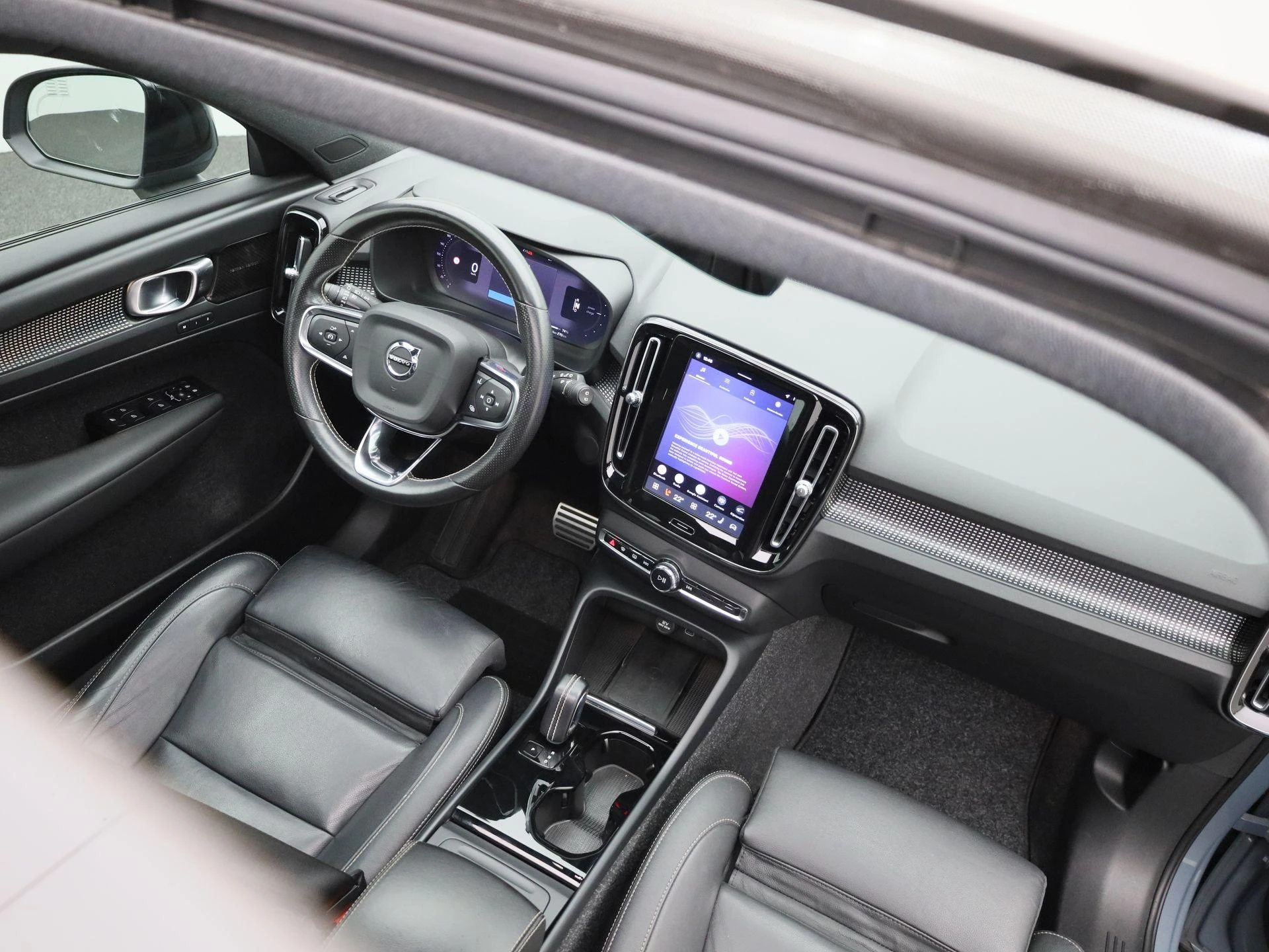 Volvo-XC40-image-40