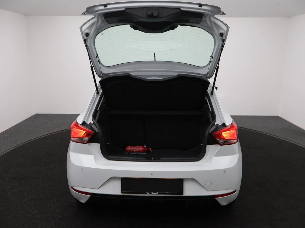 SEAT-Ibiza-image-9
