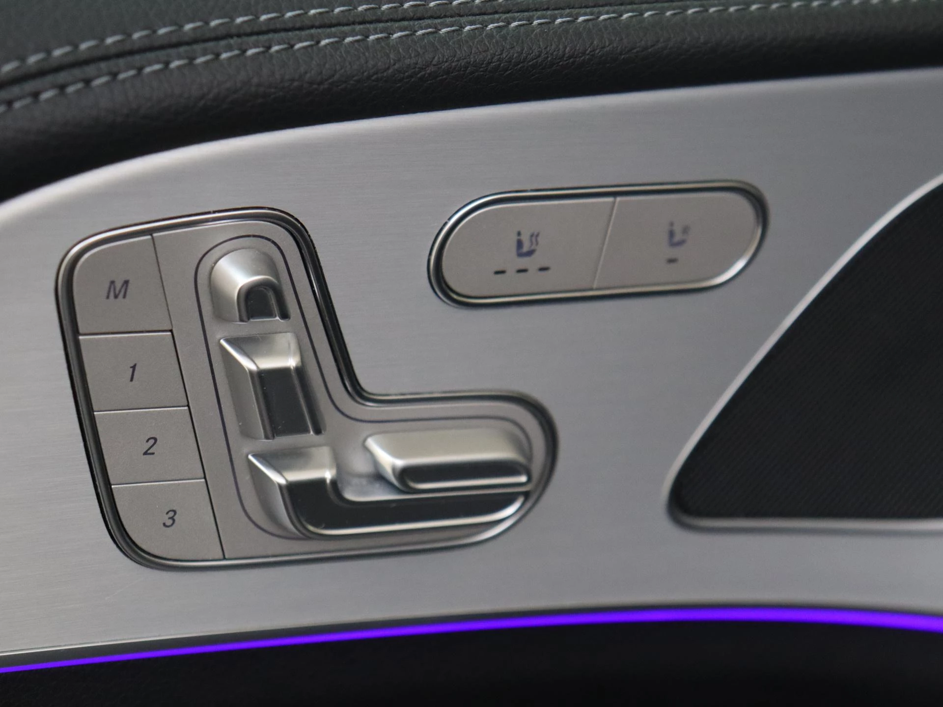 Mercedes-Benz-GLE-image-24