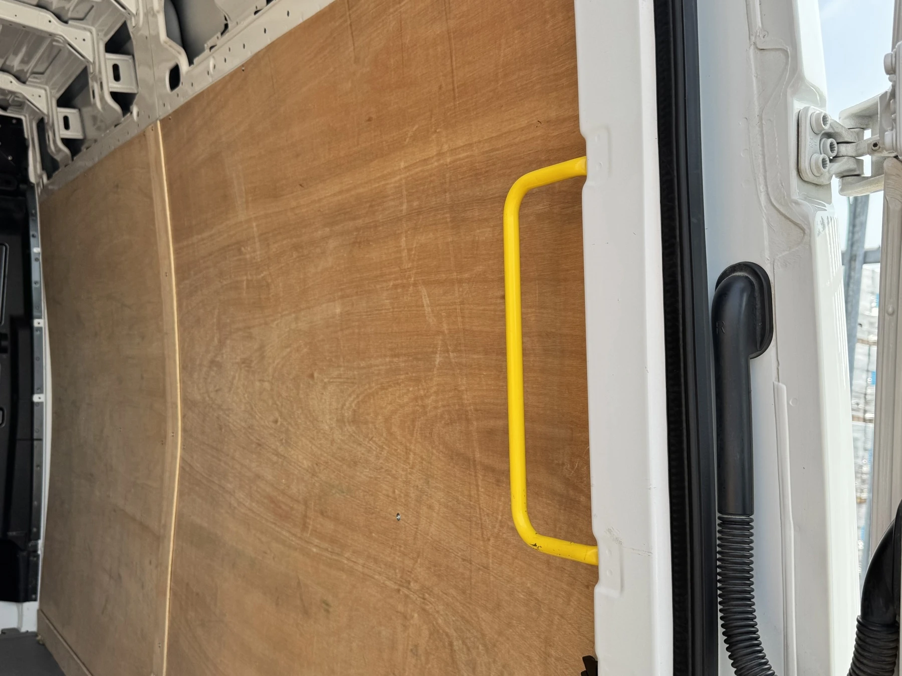 Volkswagen-Crafter-image-21