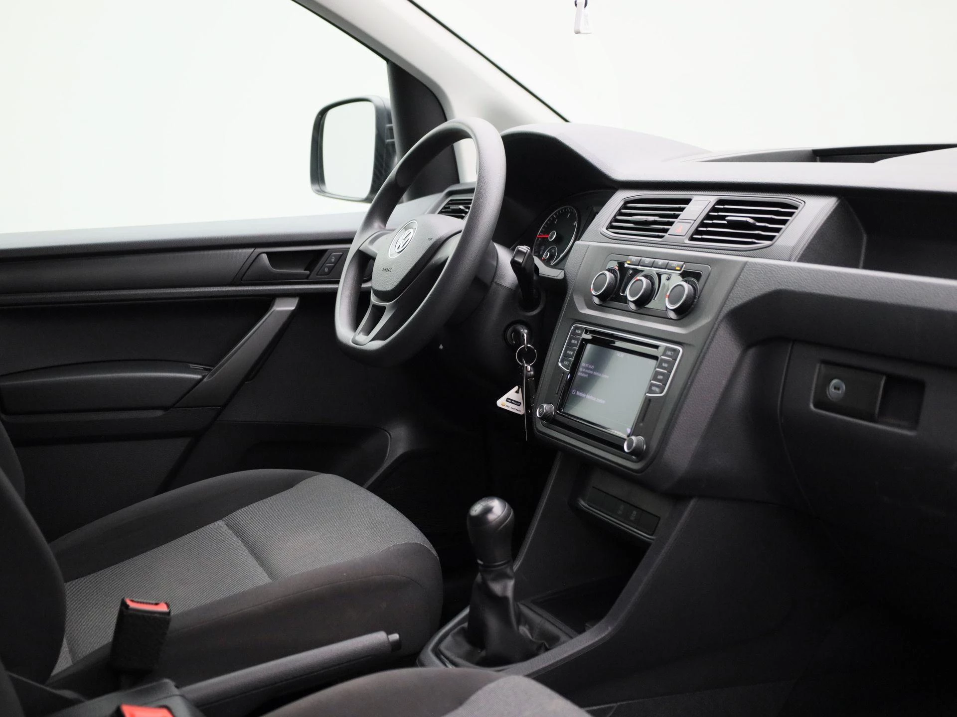 Volkswagen-Caddy-image-30