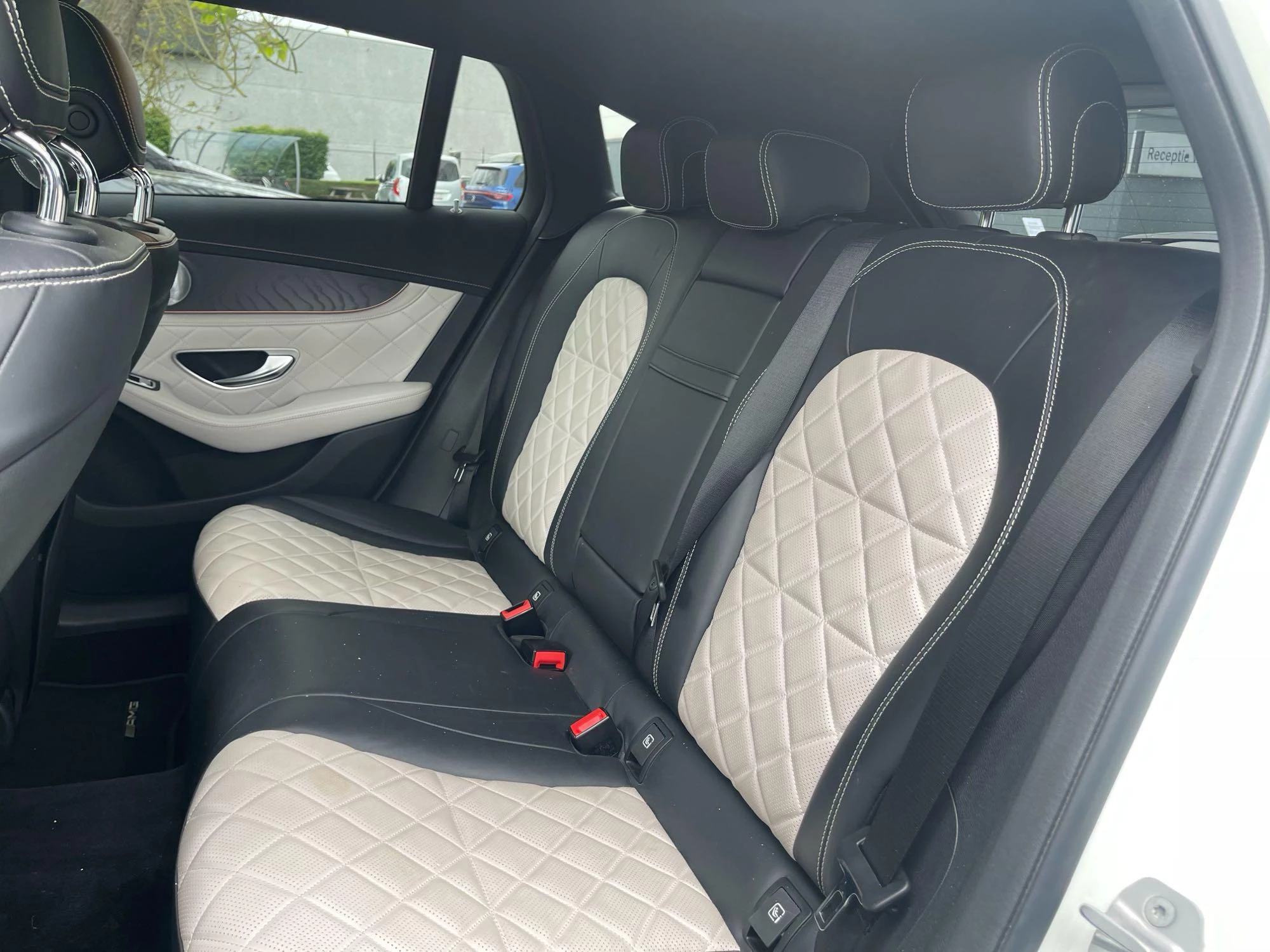 Mercedes-Benz EQC 400 4MATIC AMG LINE + LEDER EXCLUSIVE + CARPLAY + OPENDAK + BUMESTER +