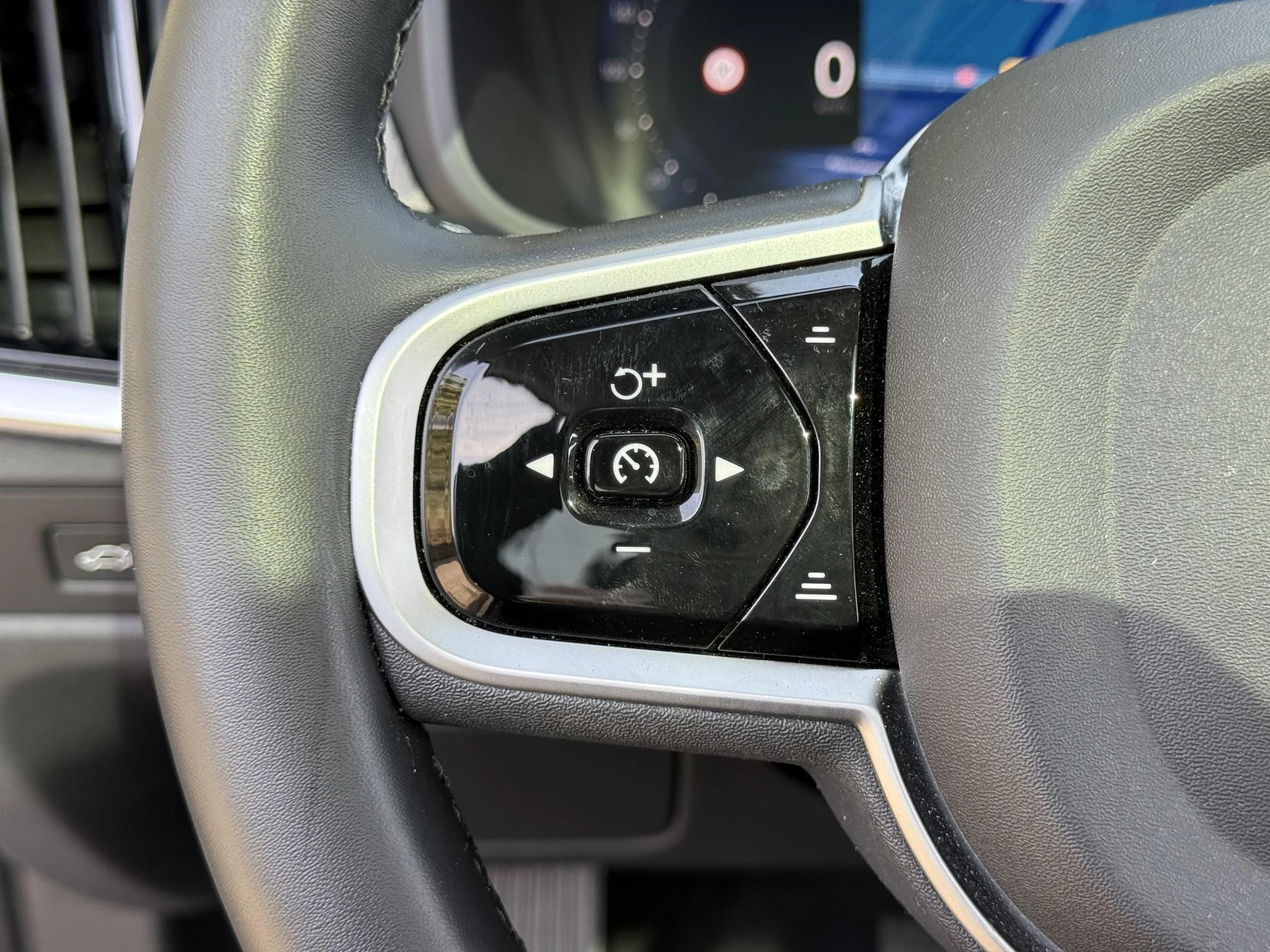 Volvo-V90-image-27