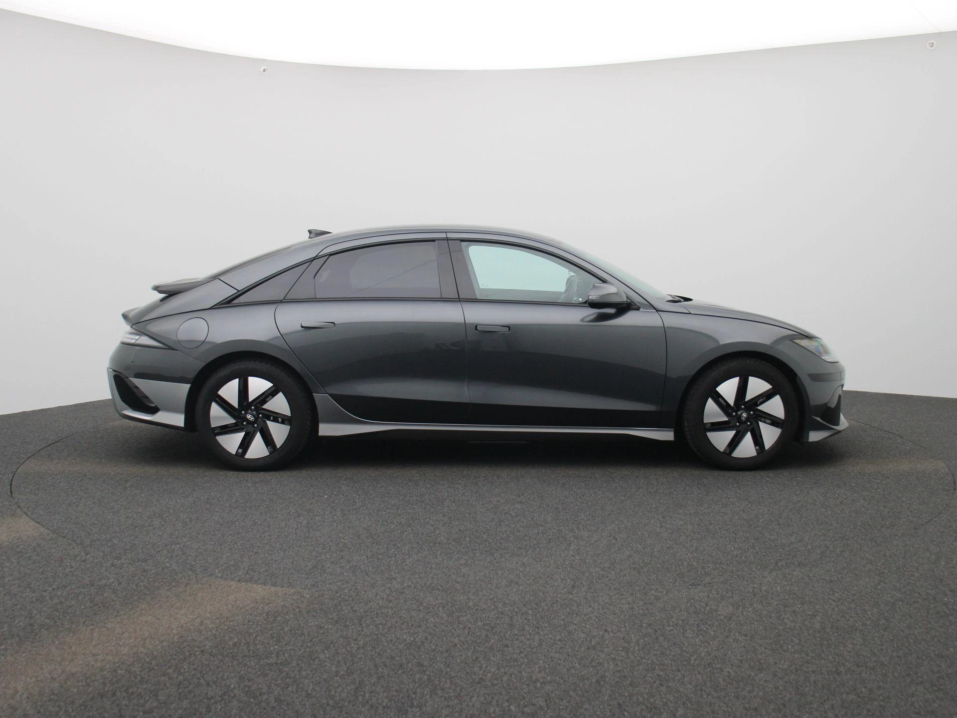 Hyundai-IONIQ 6-image-5