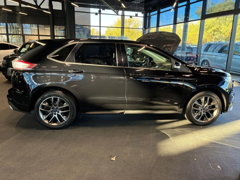 Ford-Edge-image-18