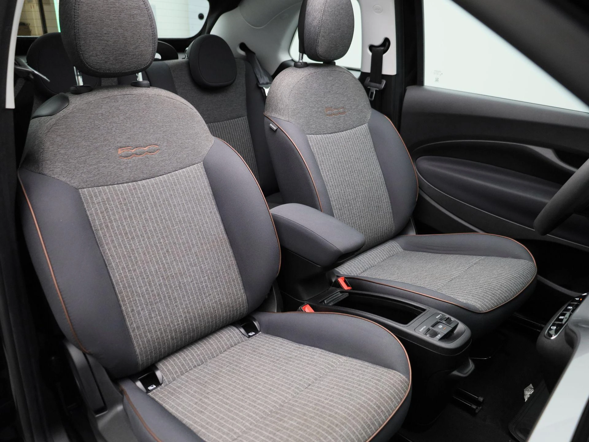 Fiat-500e-image-44
