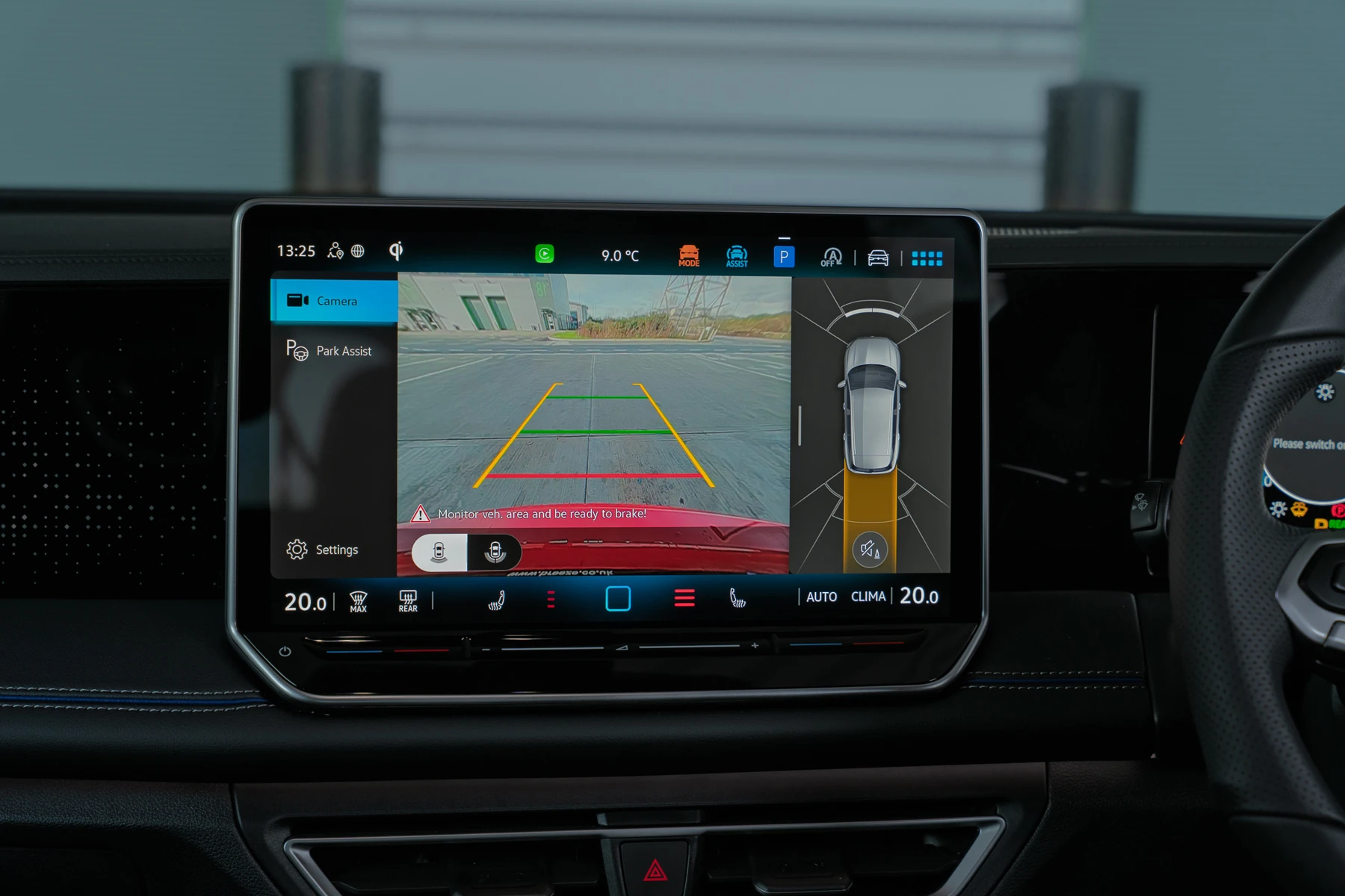 Volkswagen-Tiguan-image-16