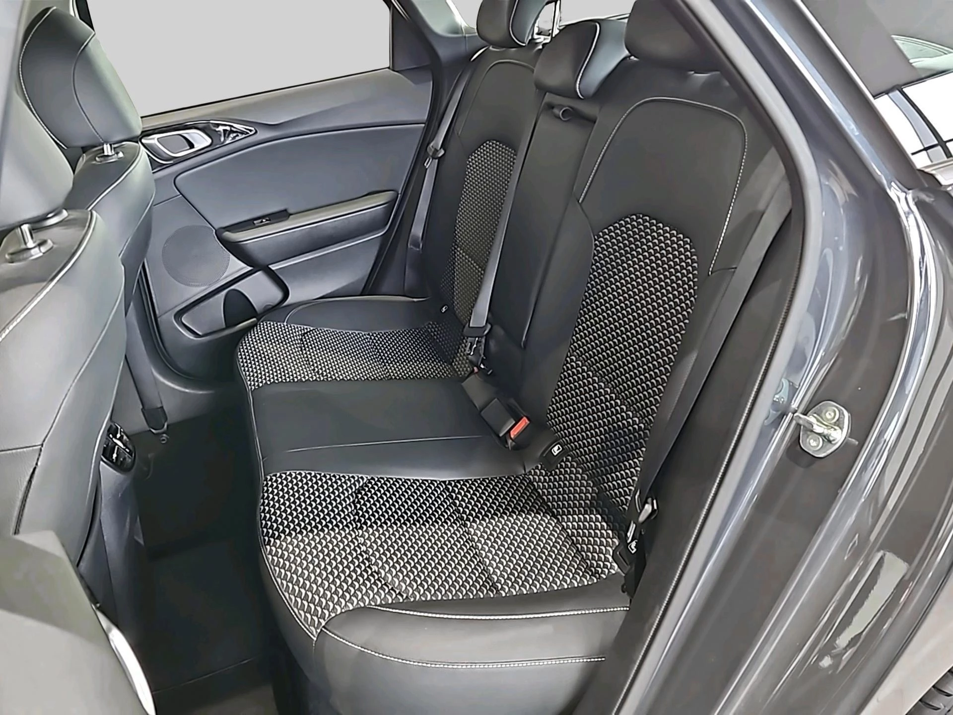 Kia-Ceed Sportswagon-image-11