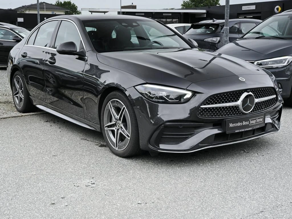 Mercedes-Benz-C-Klasse 300-image-4