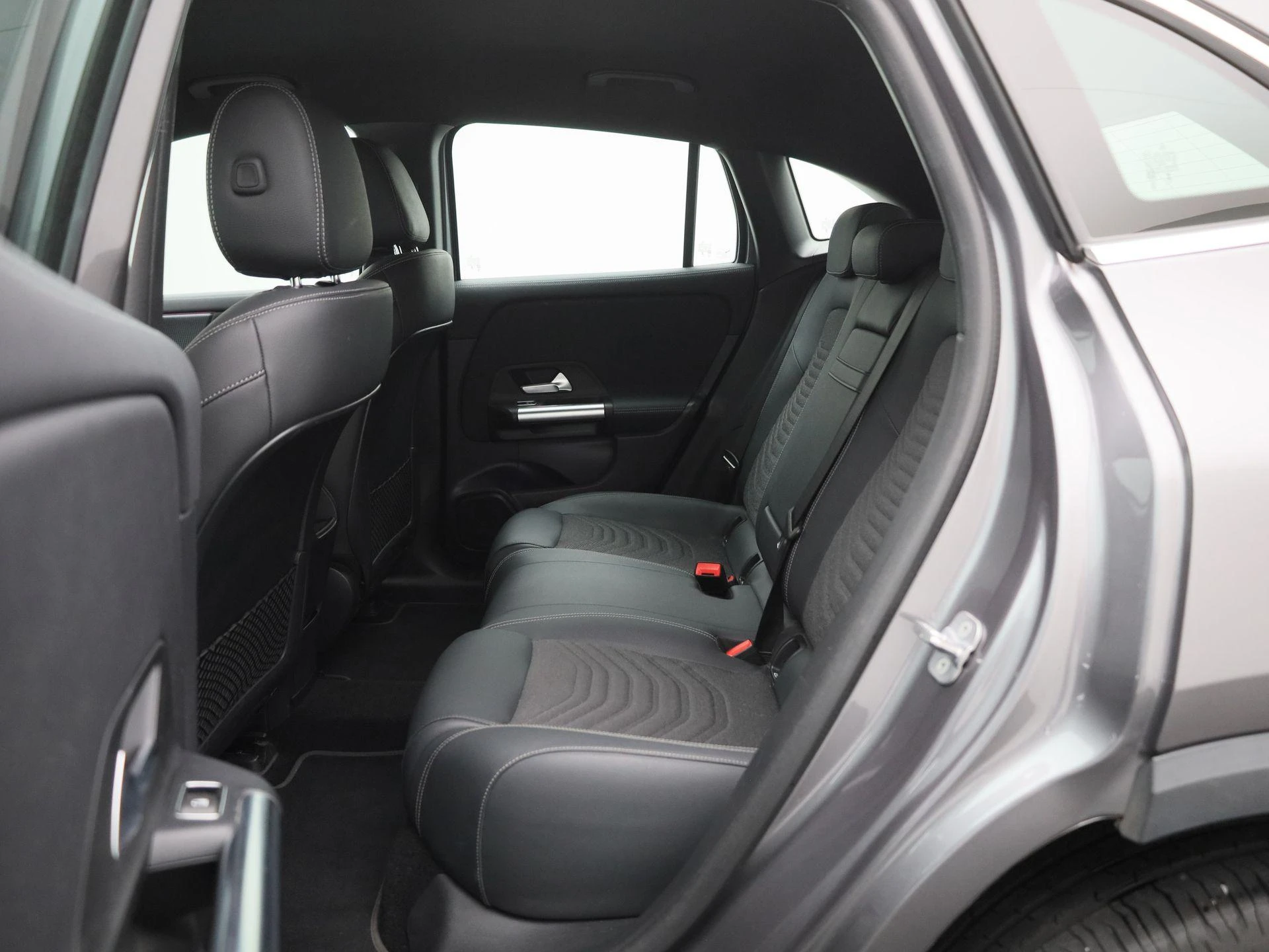 Mercedes-Benz-EQA-image-13