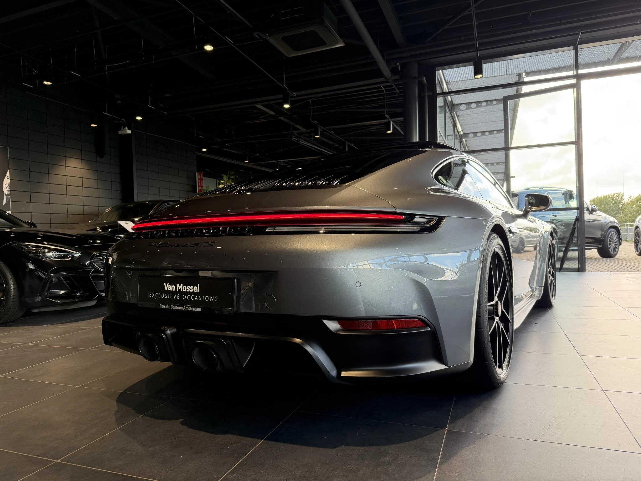 Porsche-911-image-15