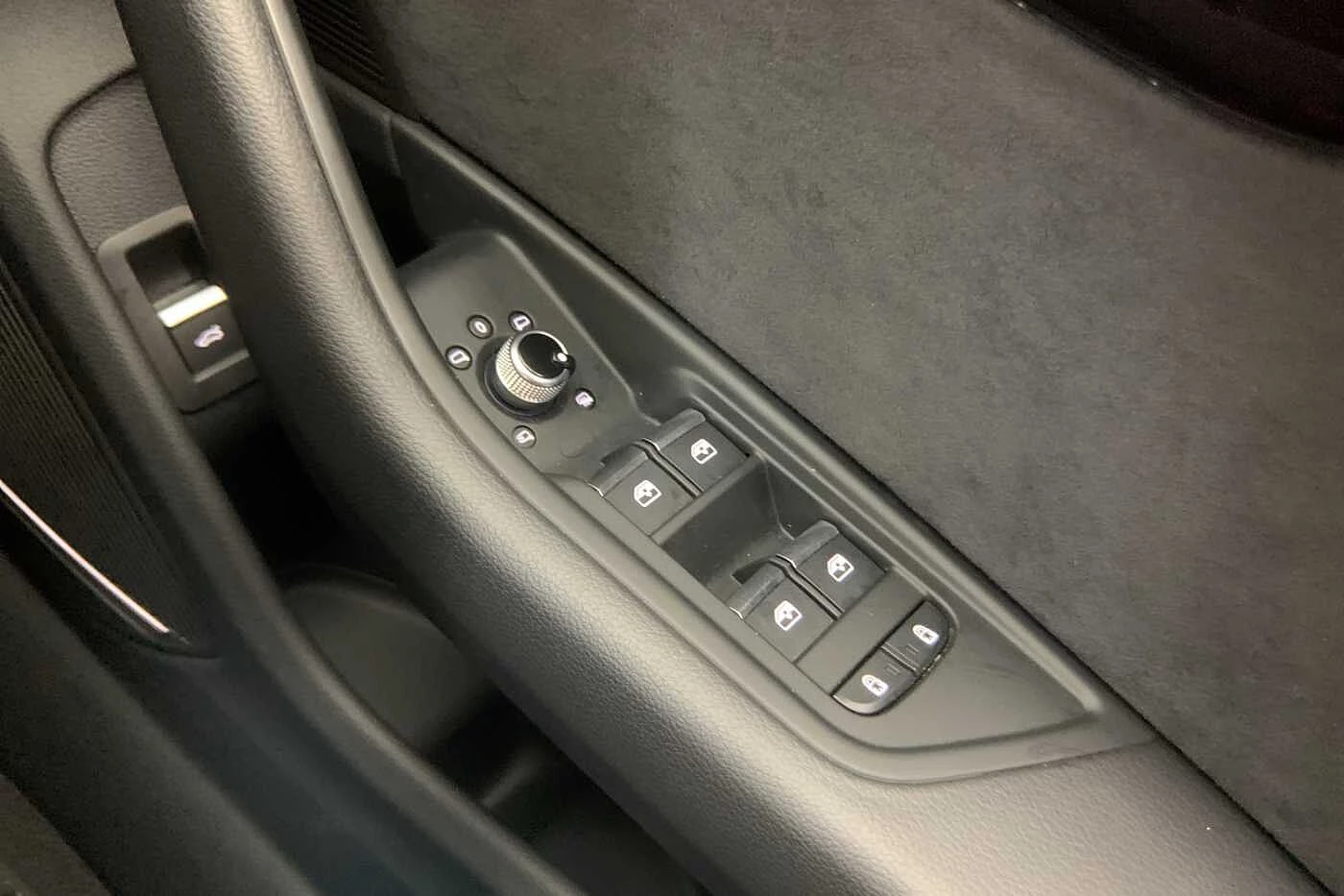 Audi-A4-image-25