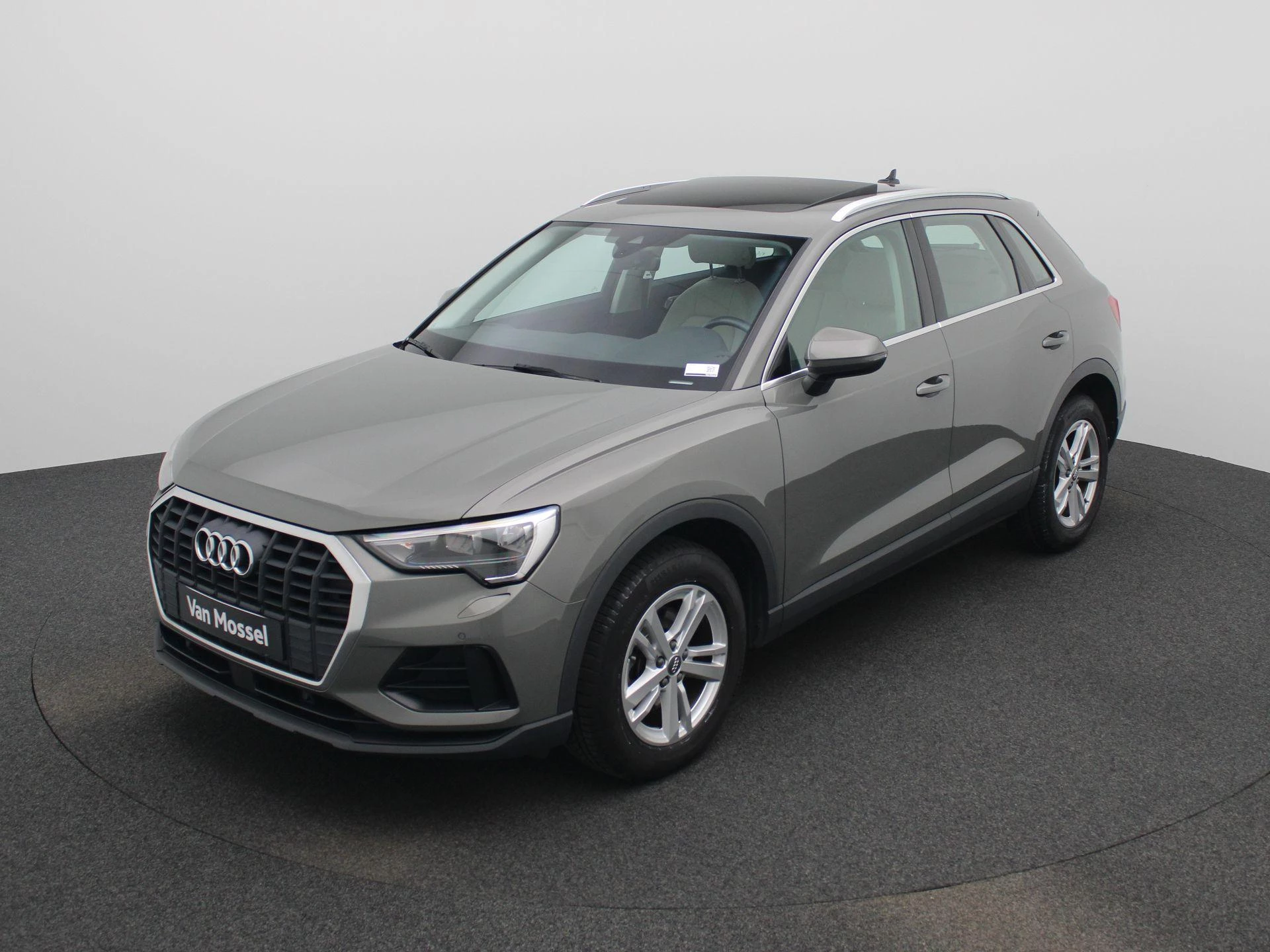 Audi Q3 35 TFSI S tronic Bus. Ed. Attraction