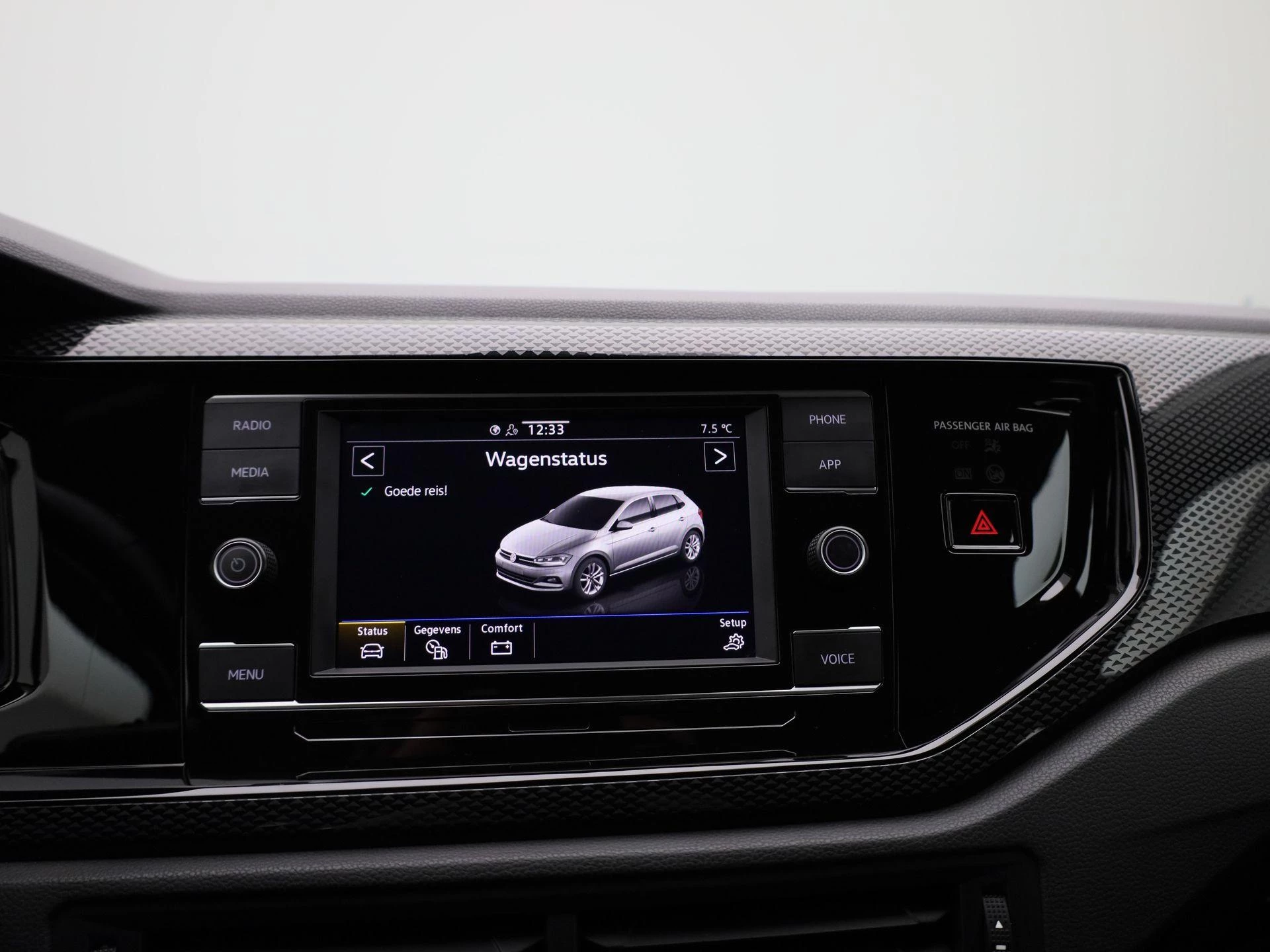 Volkswagen-Polo-image-15