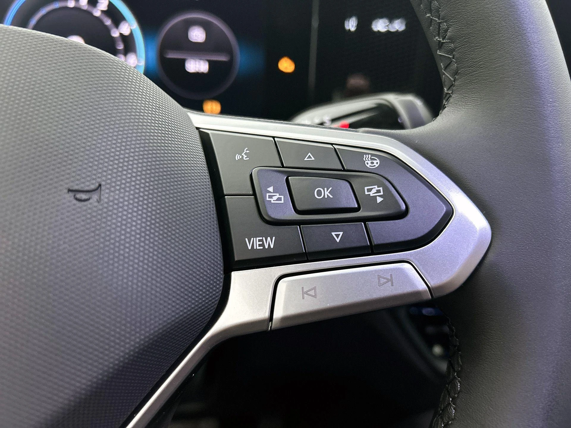 Volkswagen-Tiguan-image-5