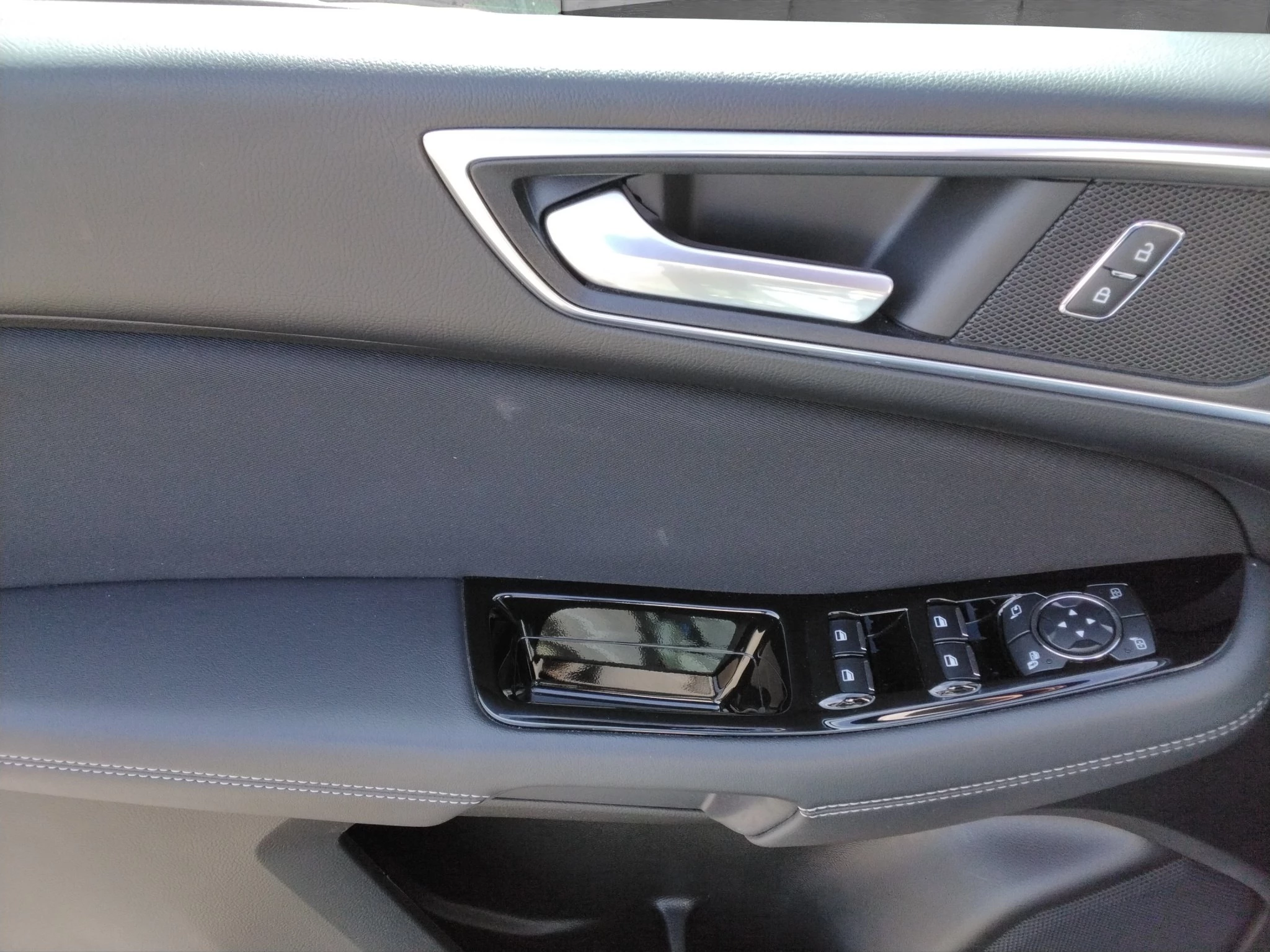 Ford S-Max Titanium 7-Sitzer