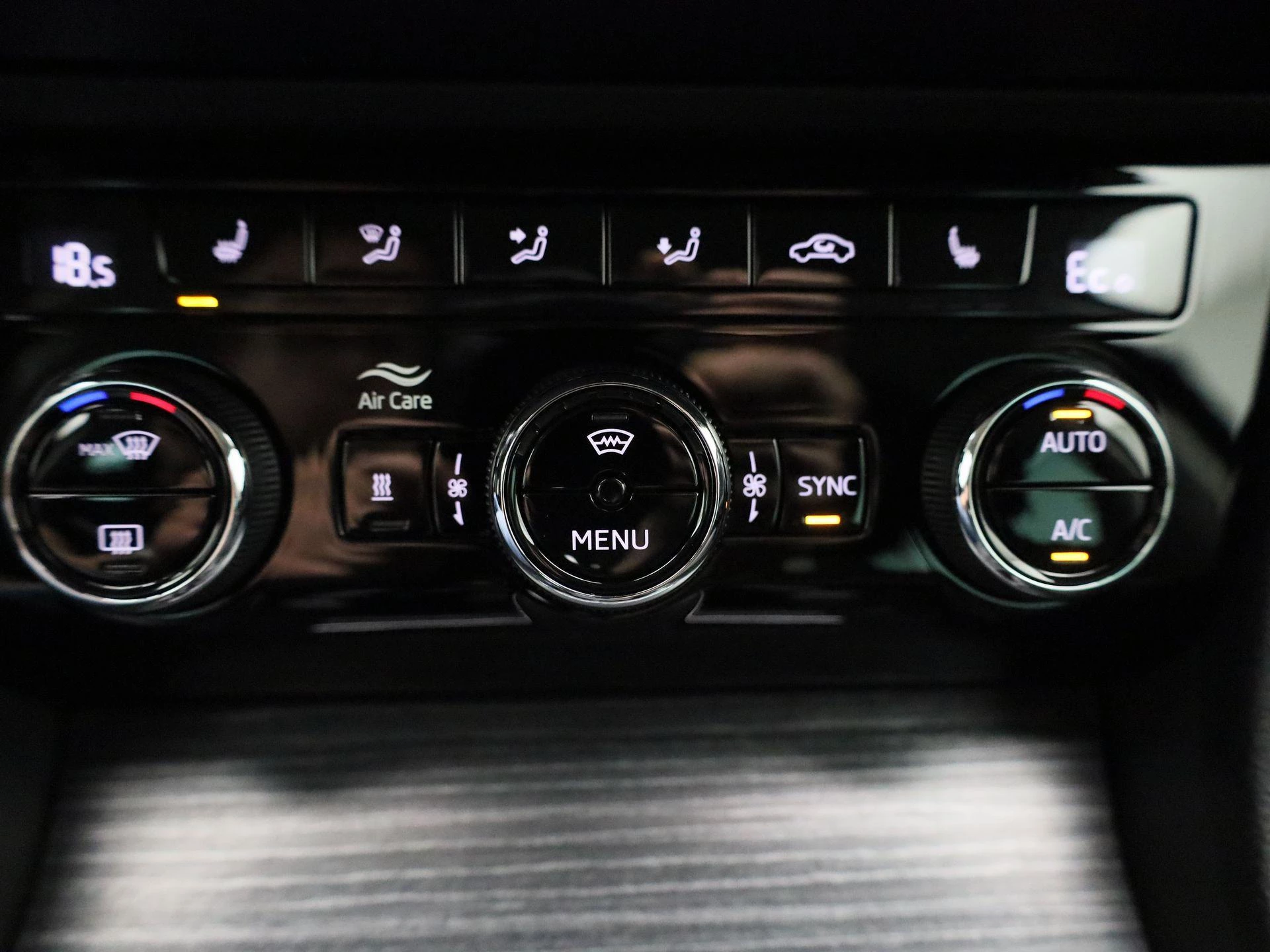 Škoda Superb 1.4 TSI iV DSG STYLE COMBI