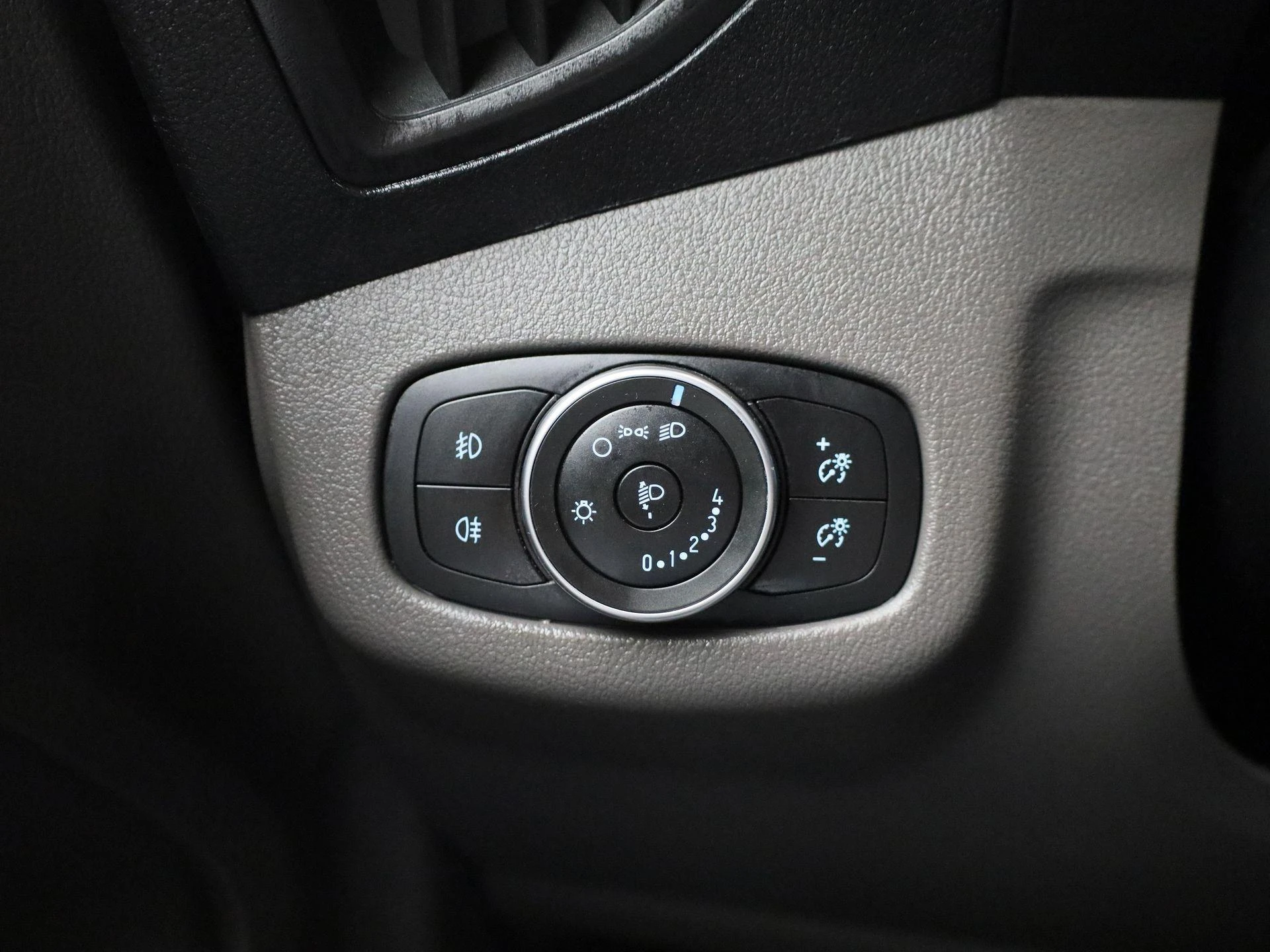 Ford-Transit Connect-image-20