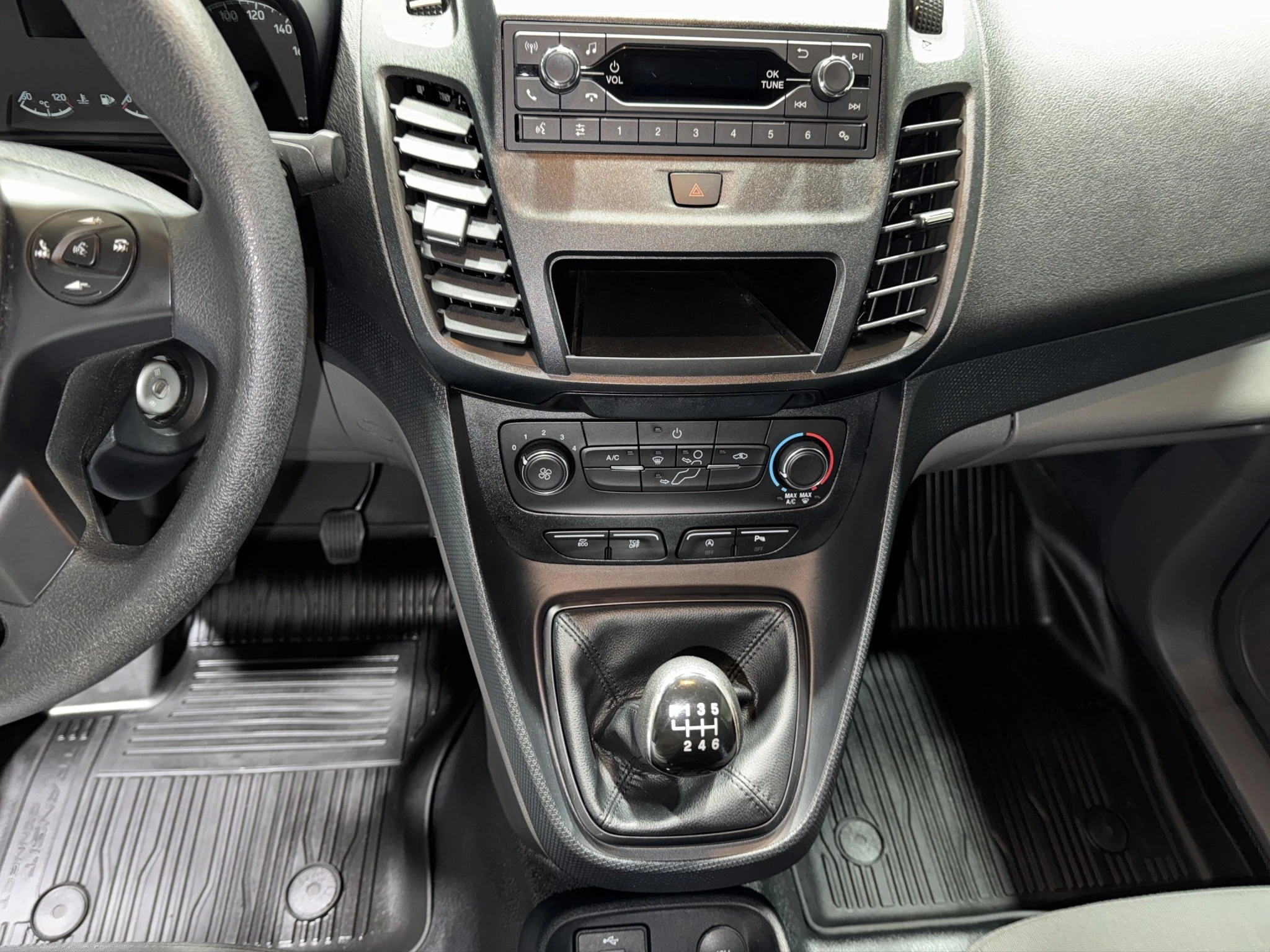 Ford-Transit Connect-image-12