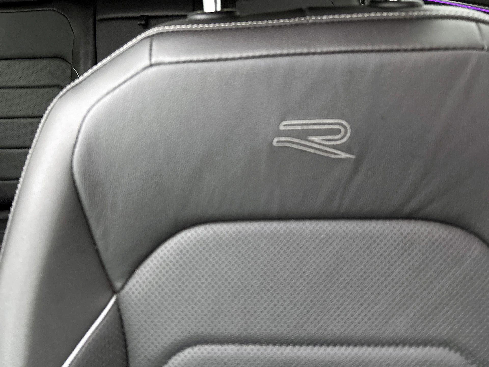 Volkswagen-Tiguan-image-17