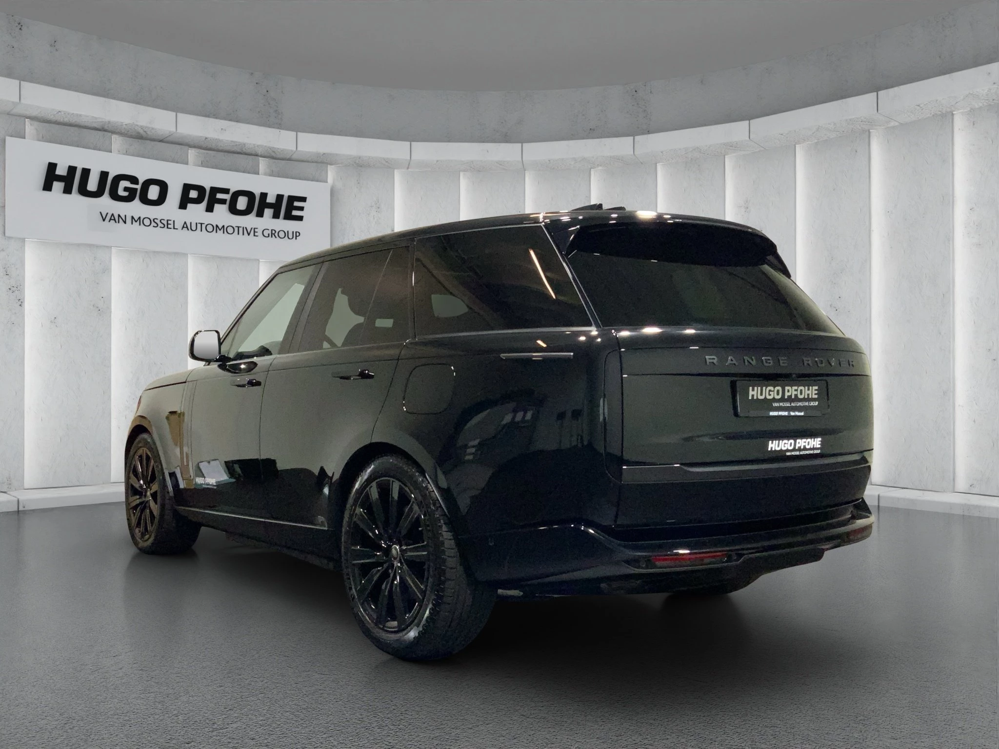 Land Rover-Range Rover-image-2
