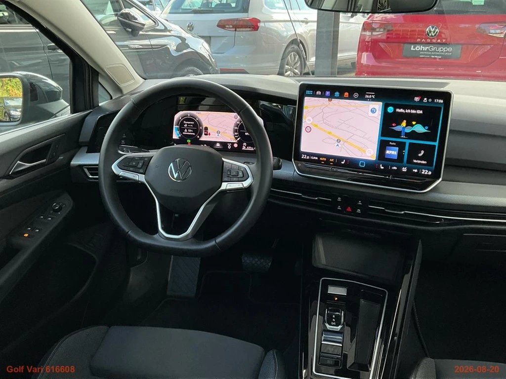 Volkswagen-Golf-image-4