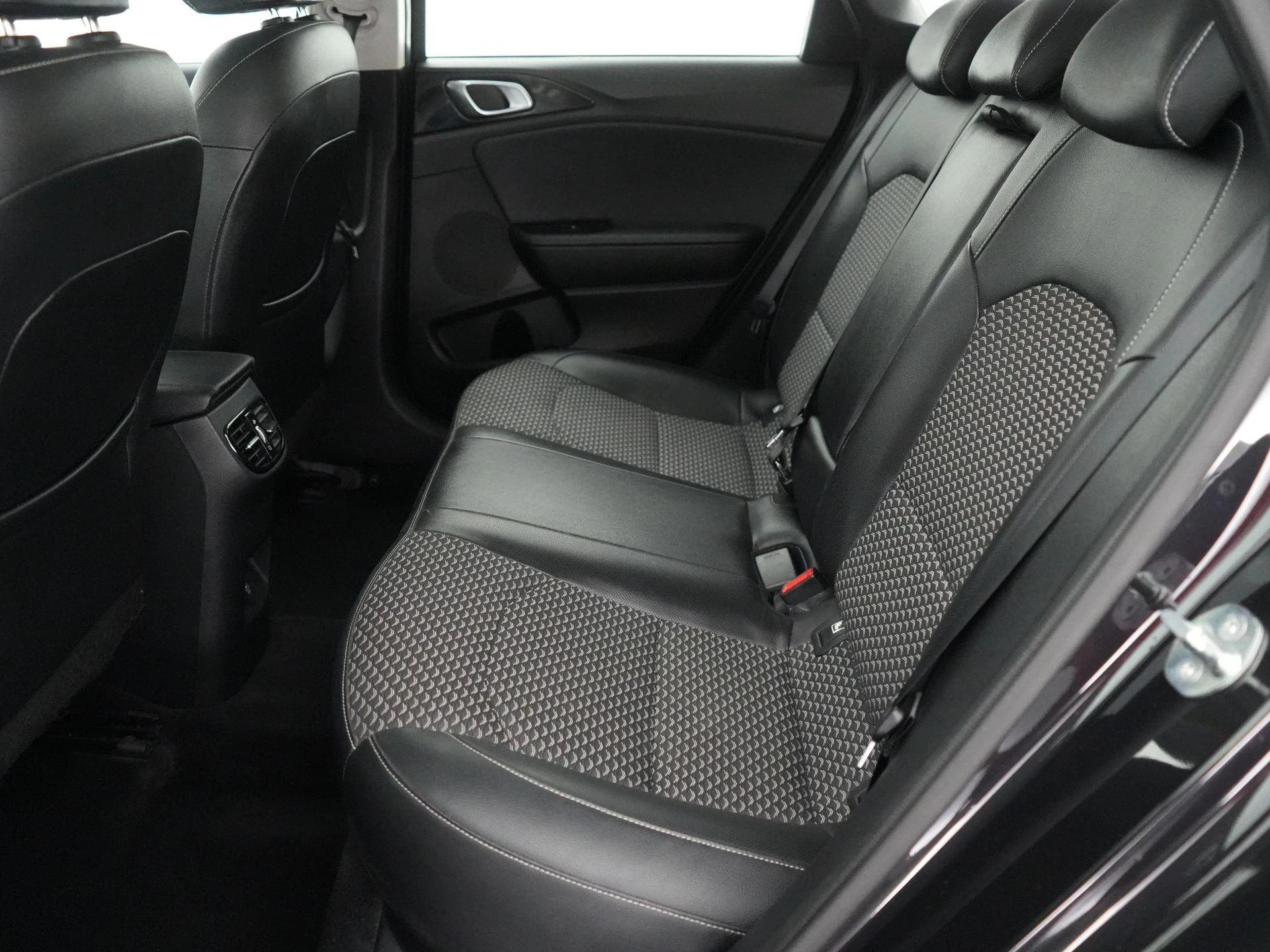 Kia-cee'd-image-14