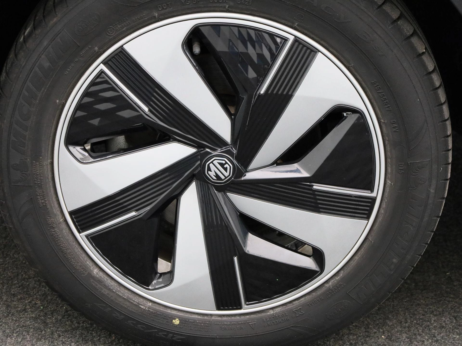 MG-ZS EV-image-12