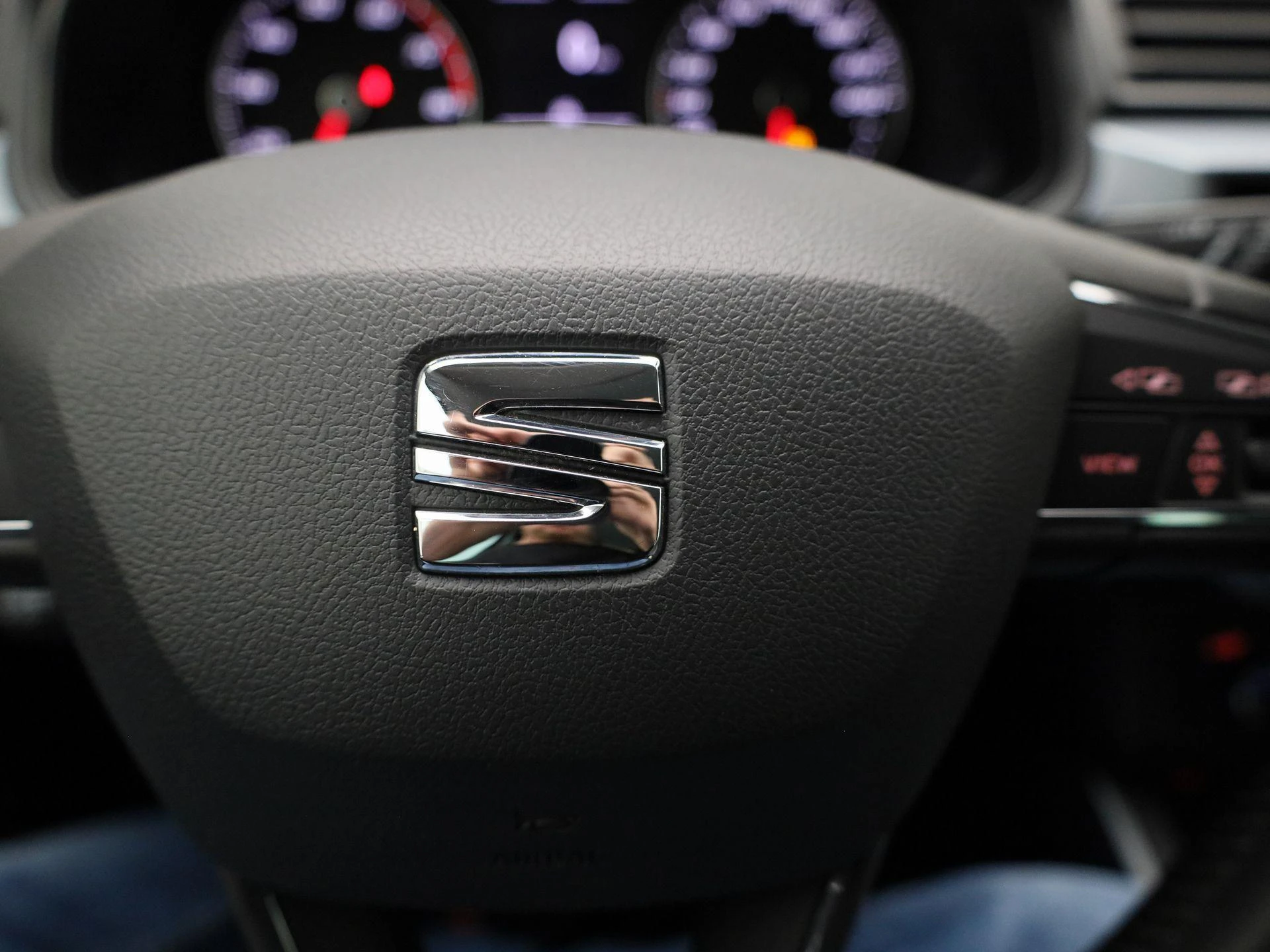 SEAT-Arona-image-27